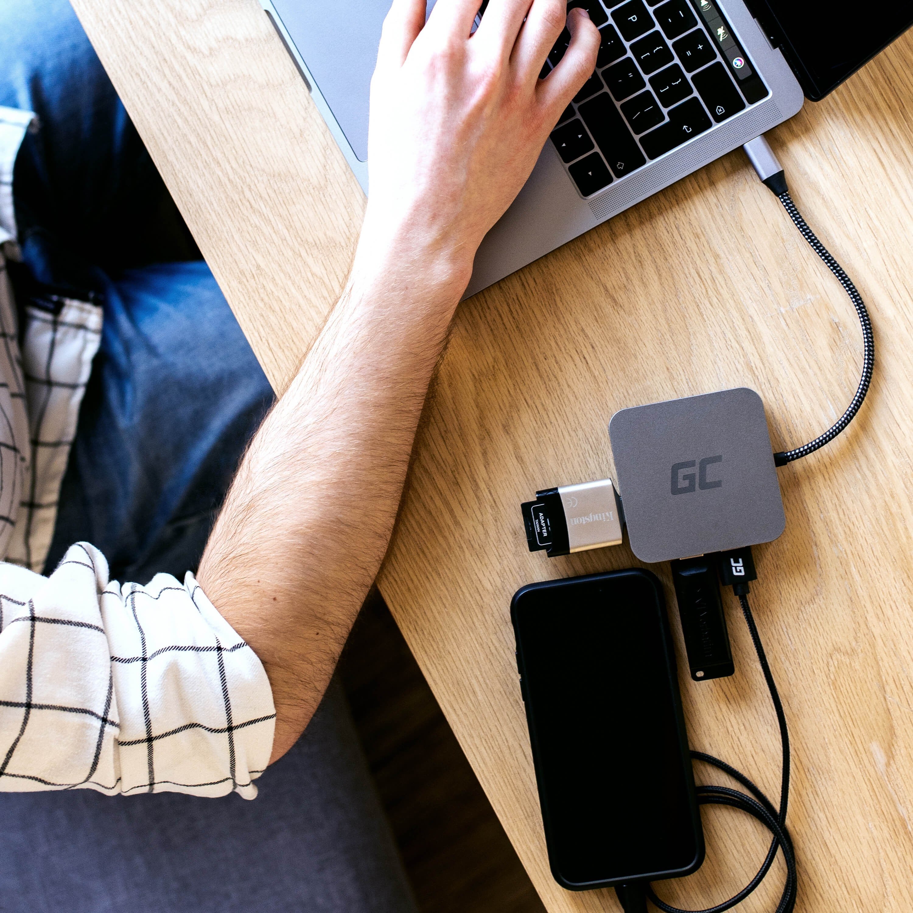 EAN 5903317224587 - Green Cell AK61 base para portátil y replicador de puertos USB 3.2 Gen 1 (3.1 Gen 1) Type-C Plata imagen 3