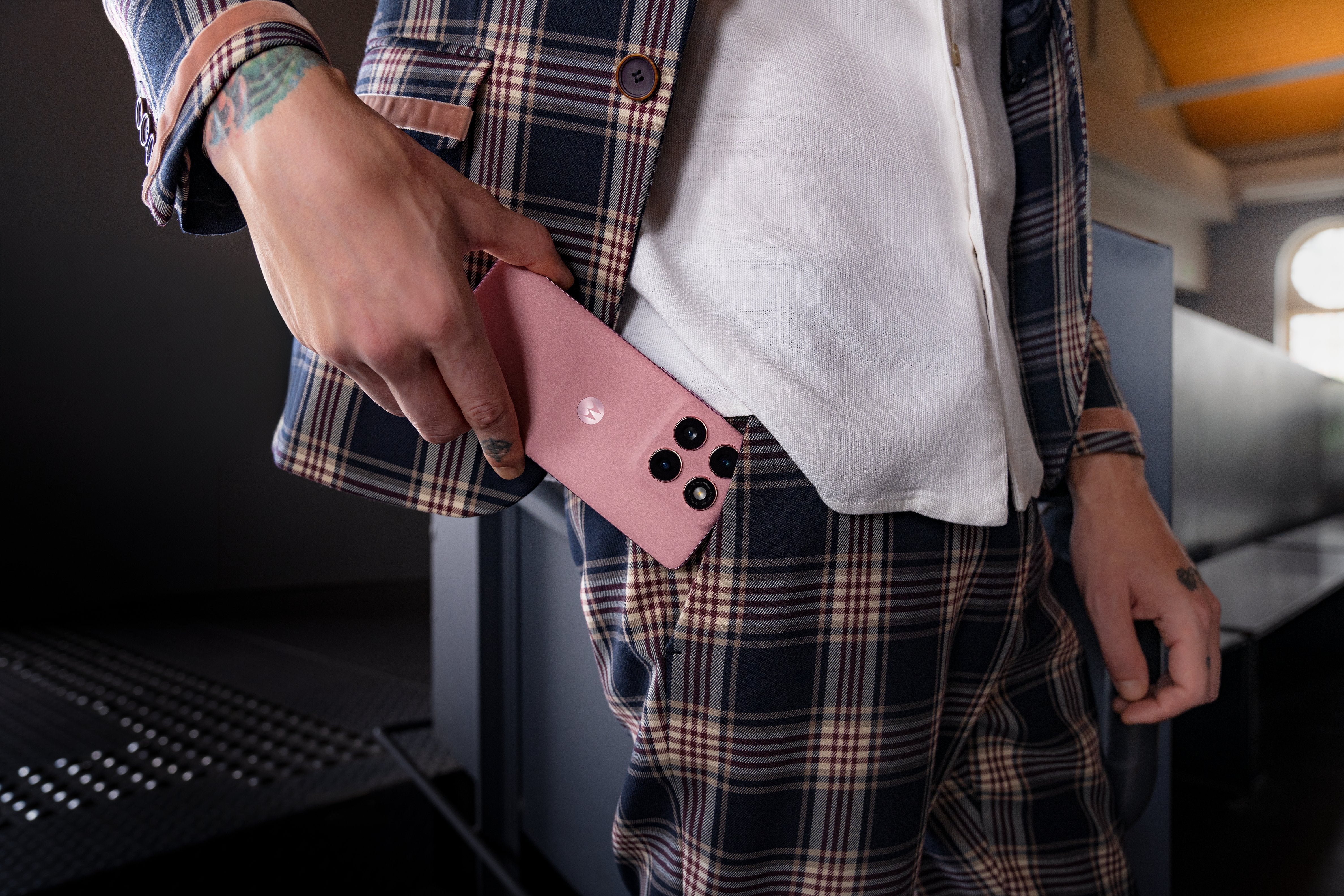 EAN 0840023295843 - Motorola edge 60 fusion 16,9 cm (6.67") SIM doble Android 15 5G USB Tipo C 8 GB 256 GB 5200 mAh Turquesa imagen 25