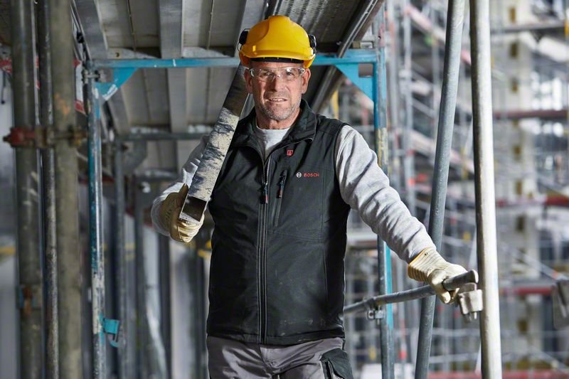 Bosch Professional Chaleco Calefactable Ghv 12+18v Xa, S, Ropa De Trabajo Negro, Sin Batería