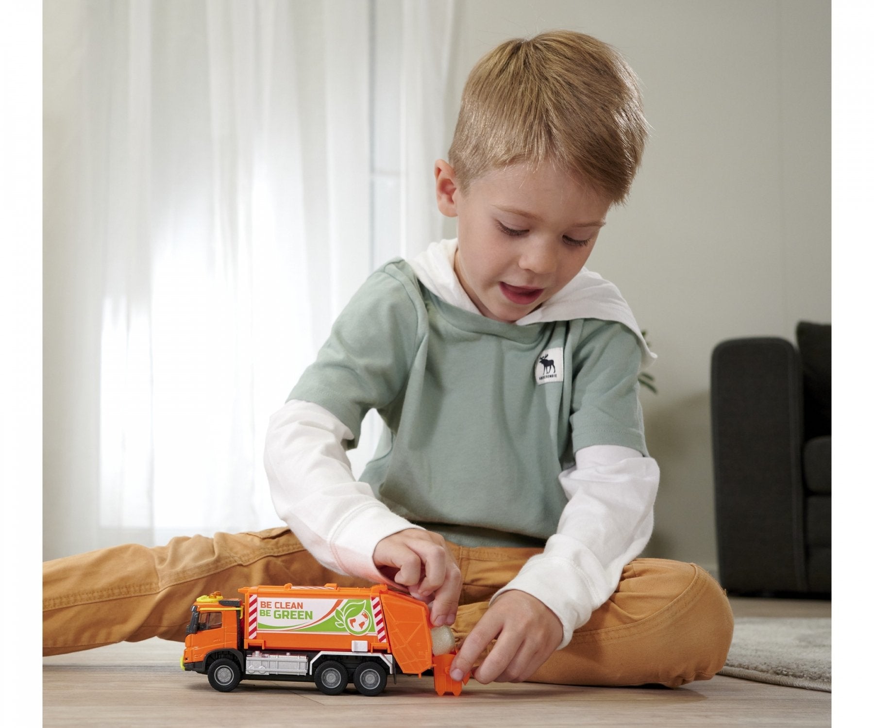 EAN 3467452068182 - Majorette Volvo Truck Garbge Collector imagen 6