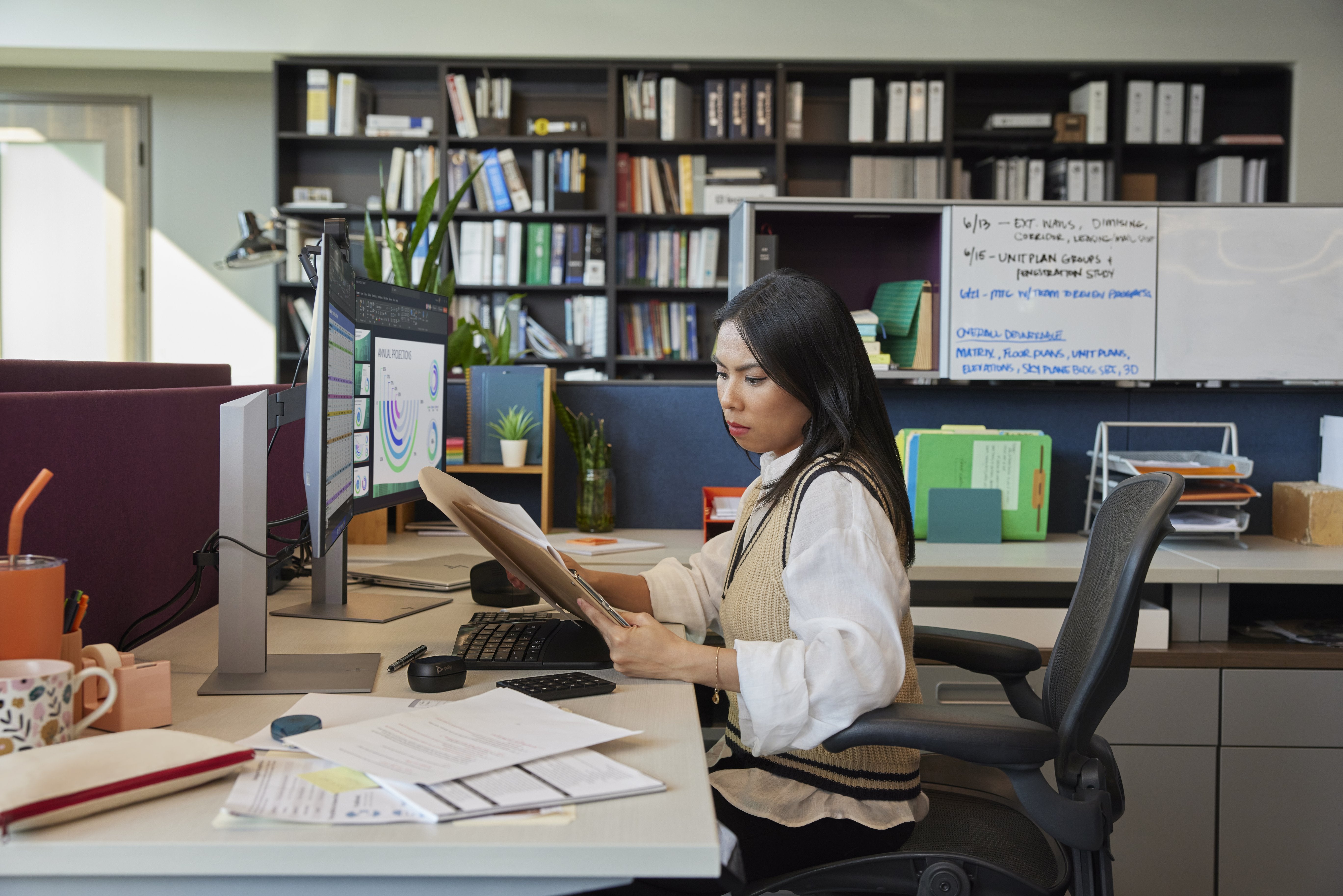 EAN 5715063476314 - HP Series 7 Pro 724pu pantalla para PC 61 cm (24") 1920 x 1200 Pixeles LCD Plata imagen 5