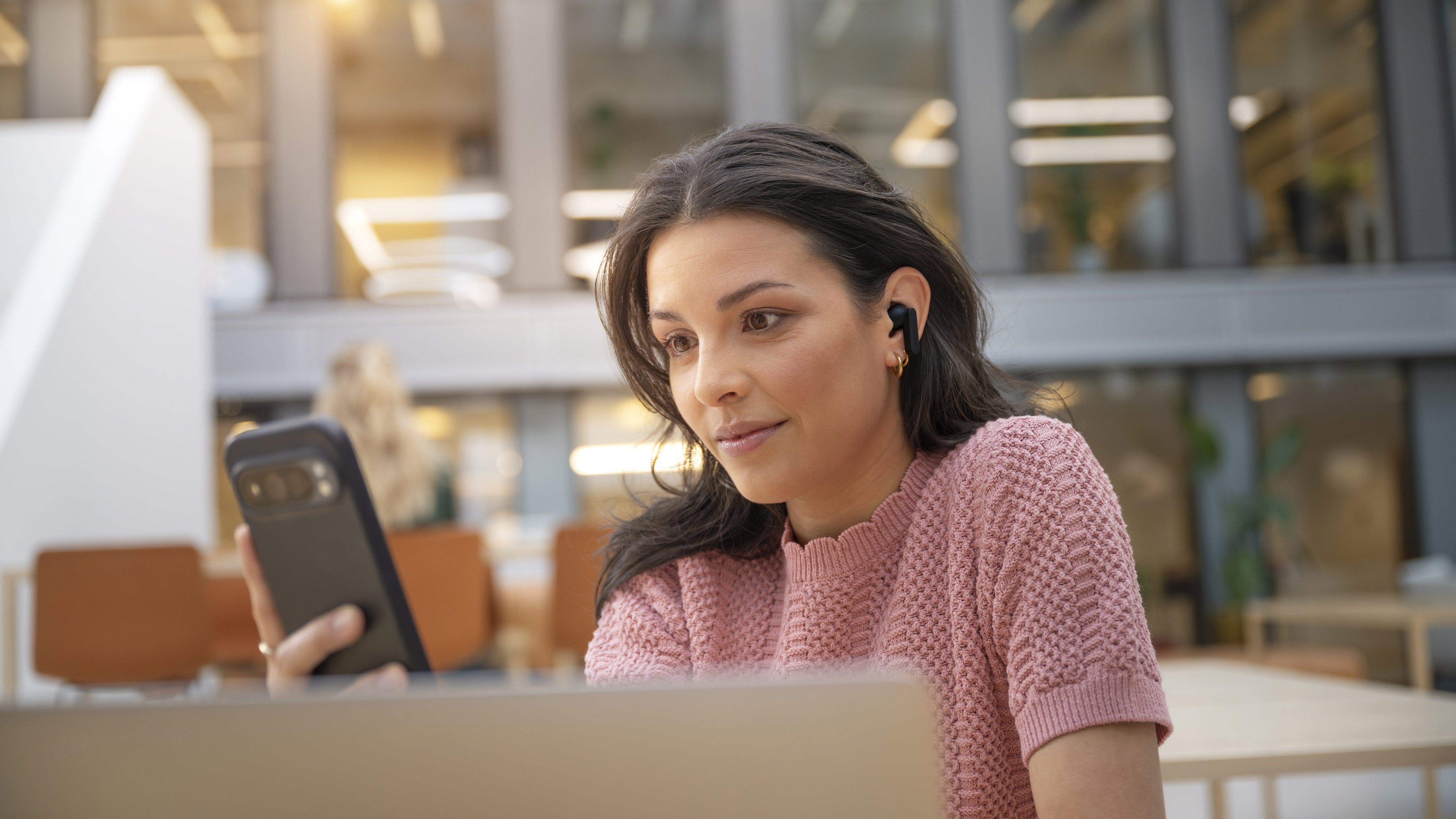 Auriculares Bluetooth Philips Tat2100bk Con Estuche De Carga Autonomía 8h Negros