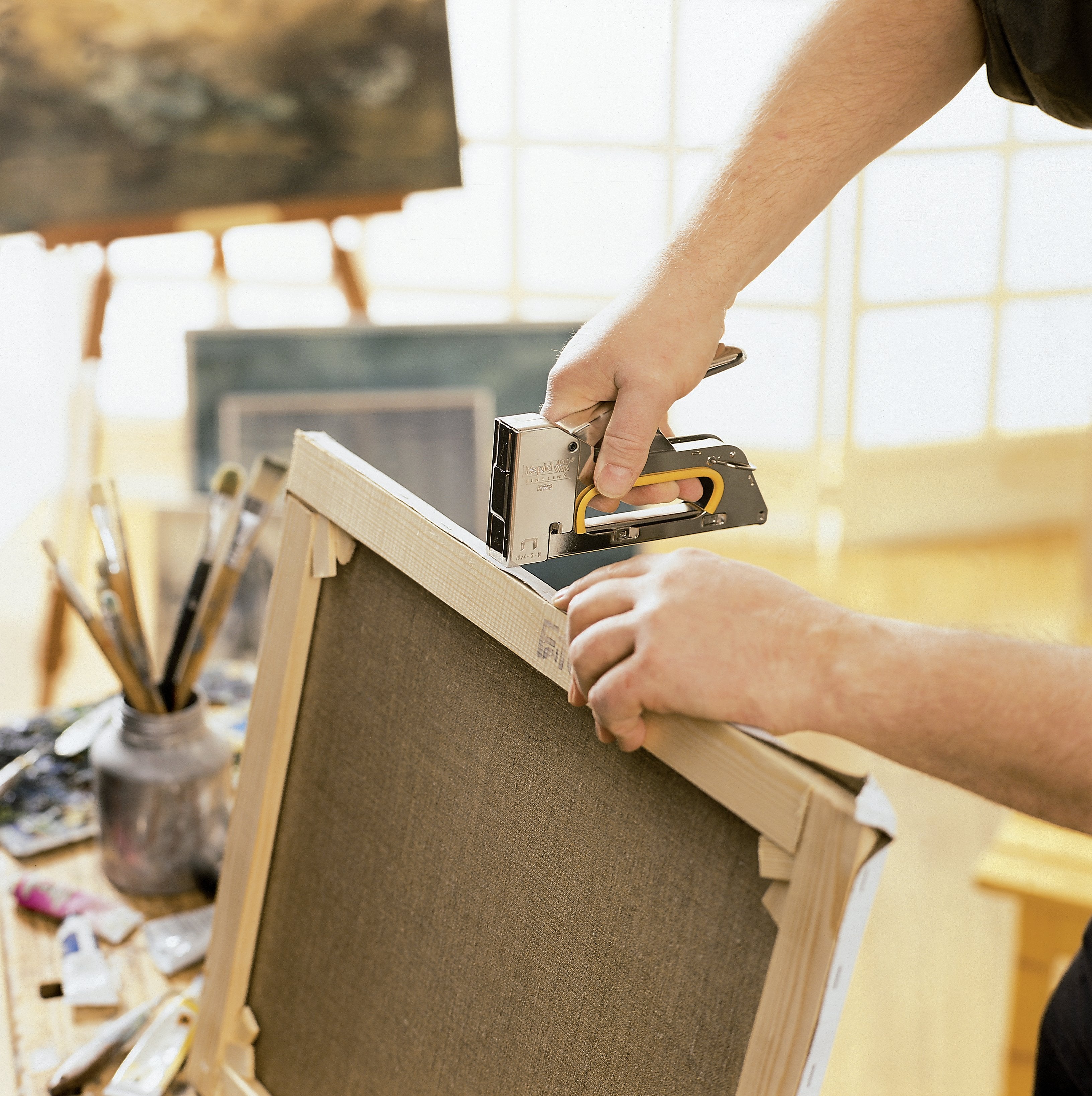 Clavadora/Grapadora Rapid Pro R23 Para Grapas Nâº13/4-8mm - Sin Retroceso - Funcion De Bloqueo - Cromado