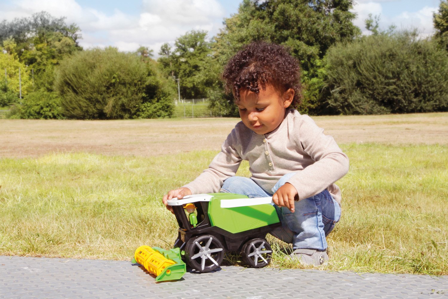 Lena Truxx2 Harvester, Presenter