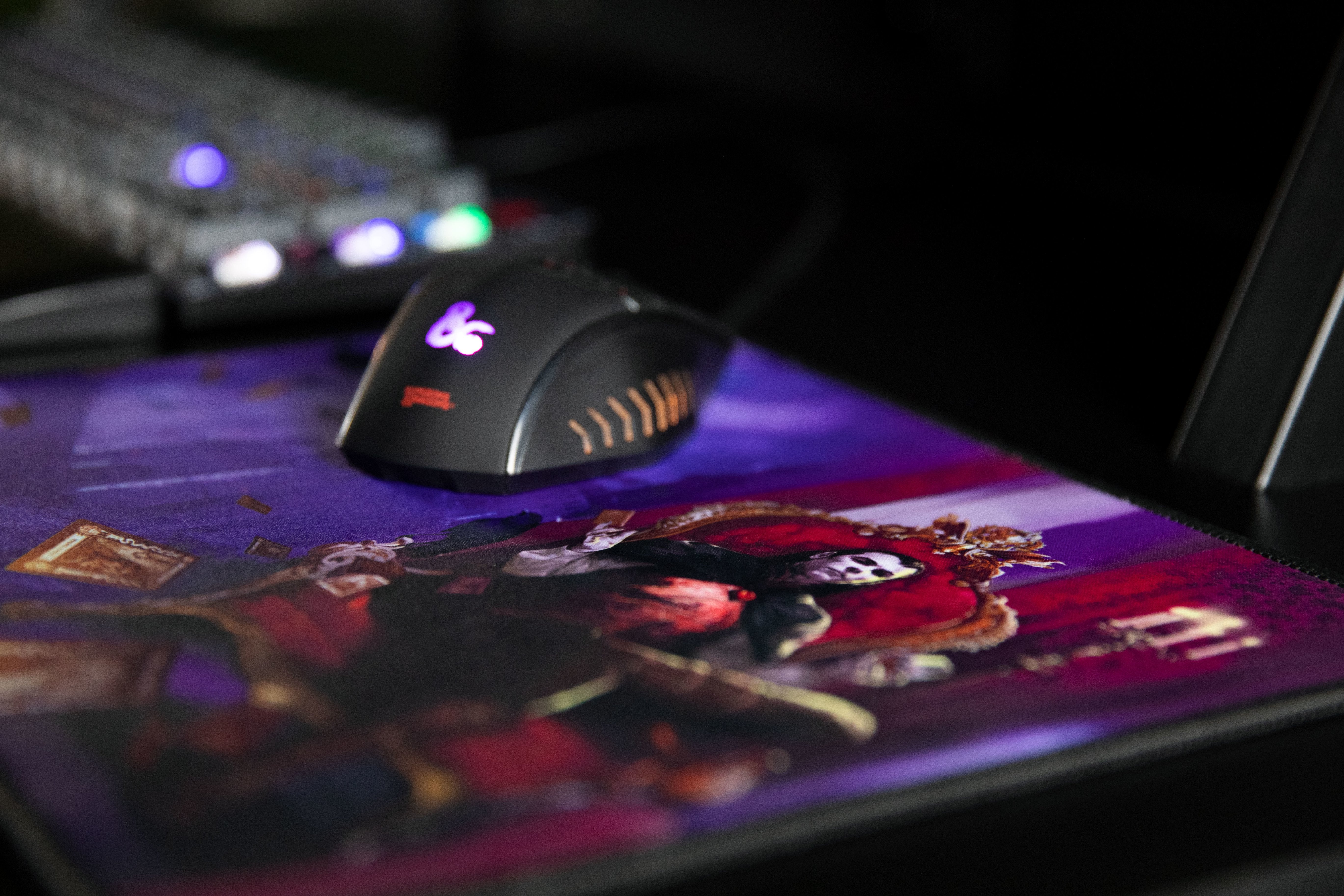 EAN 3328170292306 - Konix KX DND MOUSEPAD CURSE OF STRAHD Alfombrilla de ratón para juegos Púrpura, Rojo imagen 5