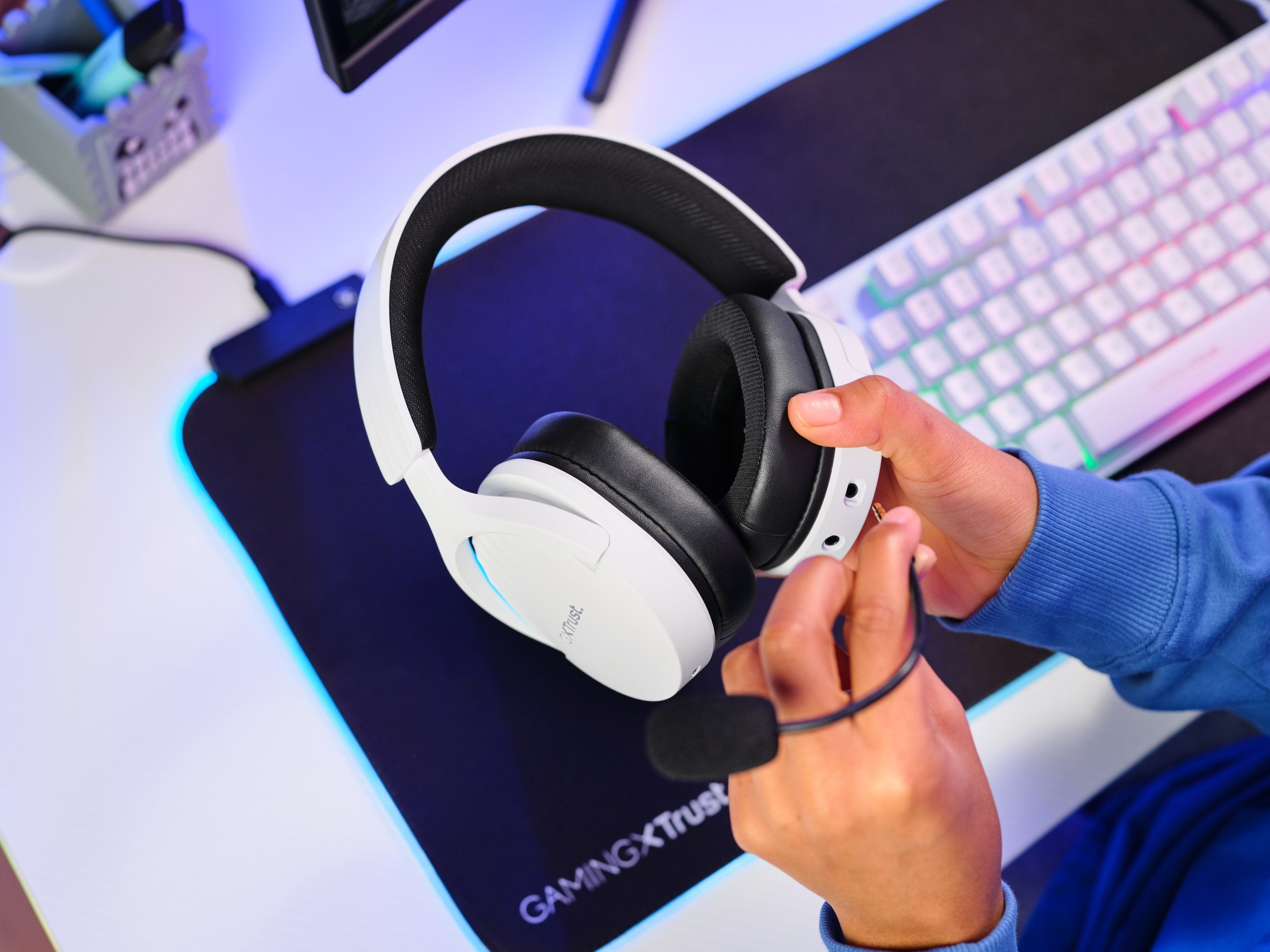 EAN 8713439253047 - Trust GXT 491W FAYZO Auriculares Inalámbrico y alámbrico Diadema Juego USB Tipo C Bluetooth Negro, Blanco imagen 11