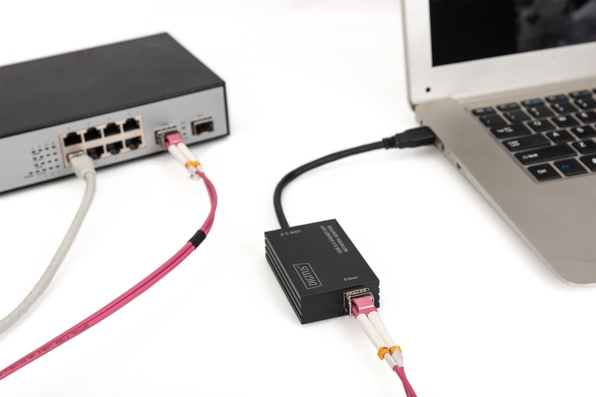 EAN 4016032457138 - Digitus DN-3026 tarjeta y adaptador de interfaz imagen 2