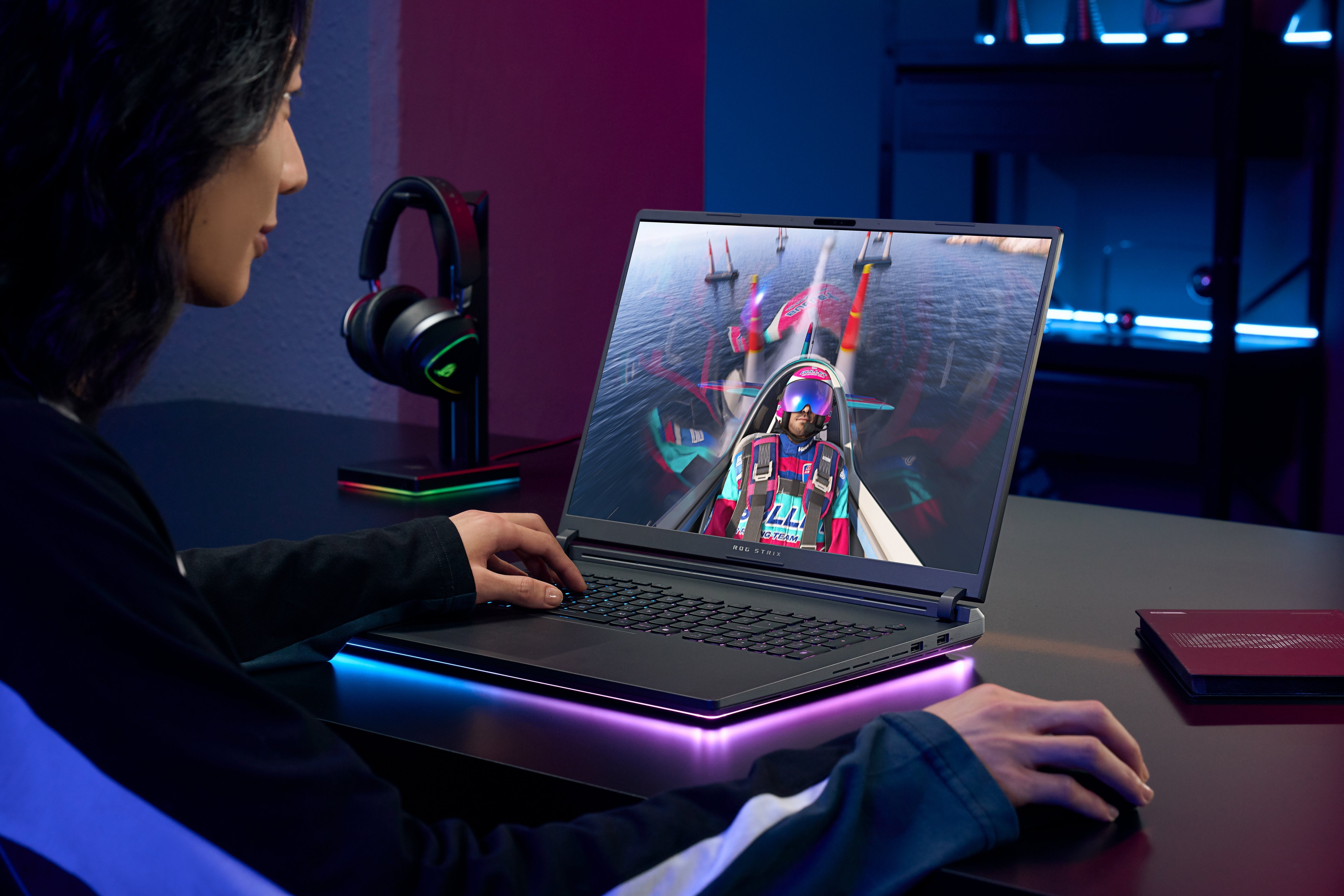 EAN 4711636009638 - ASUS ROG Strix G16 G615LP-S5006 40,6 cm (16") DDR5-SDRAM NVIDIA GeForce RTX 5070 Wi-Fi 7 (802.11be) Negro imagen 10