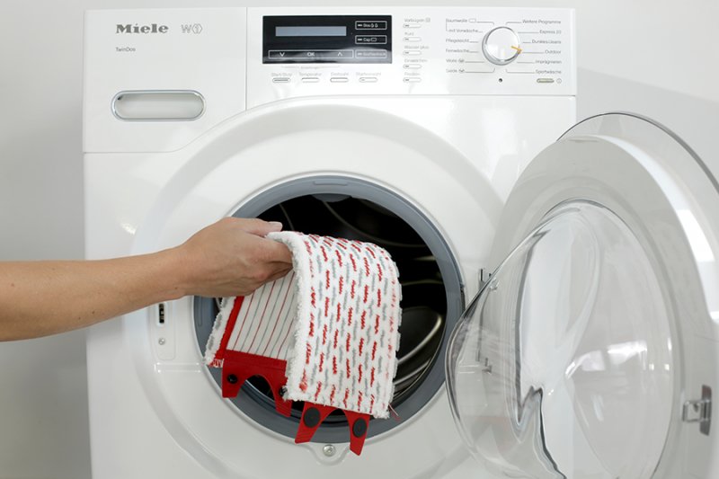 EAN 4023103212046 - Vileda Ultramax XL fregona Húmedo Microfibra Rojo, Blanco imagen 9