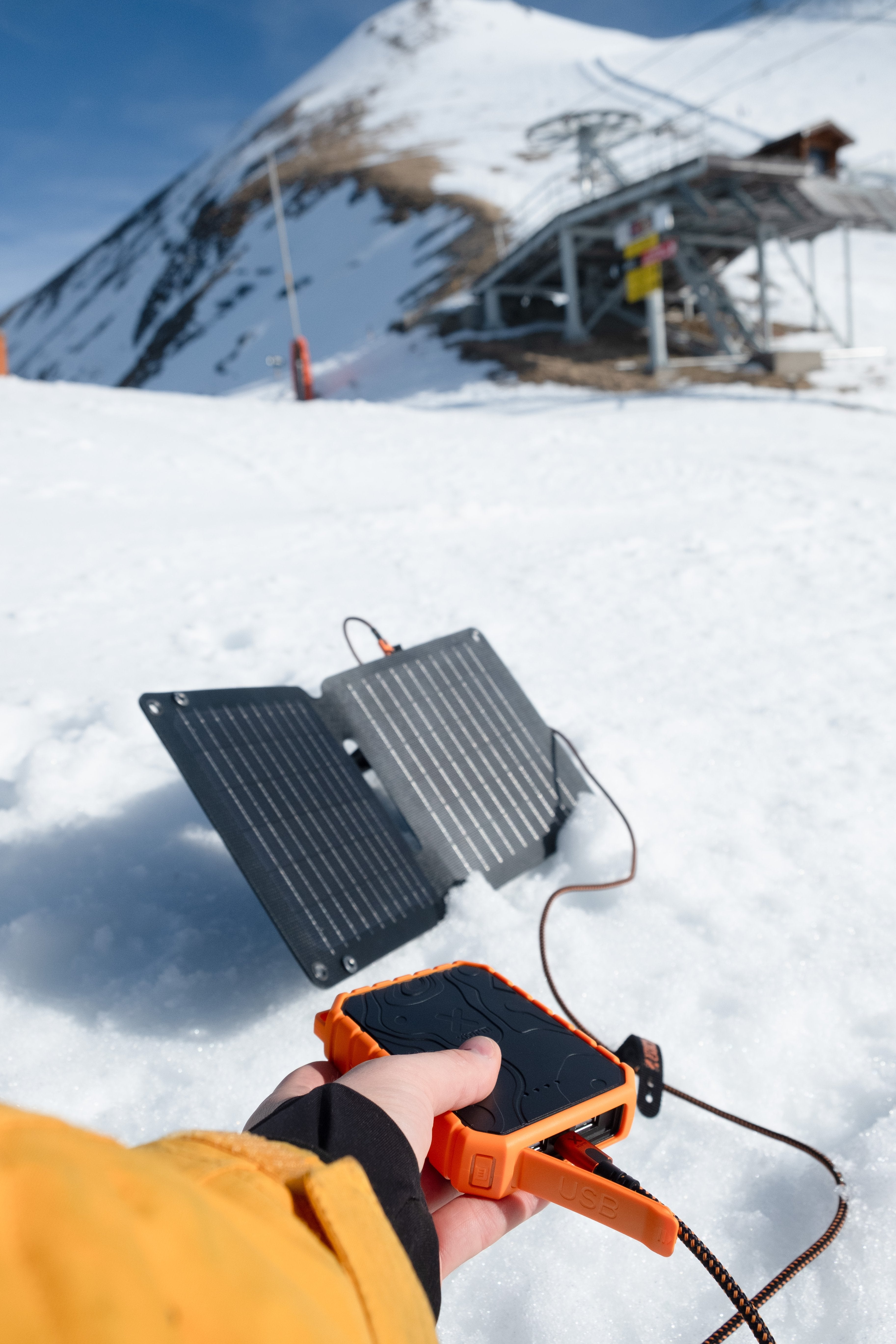 Panel Solar Plegable Xr2s14 14w Negro Xtorm 14w/ Usb-A, Usb-C/ Certificación Ipx4/ Pantalla Lcd