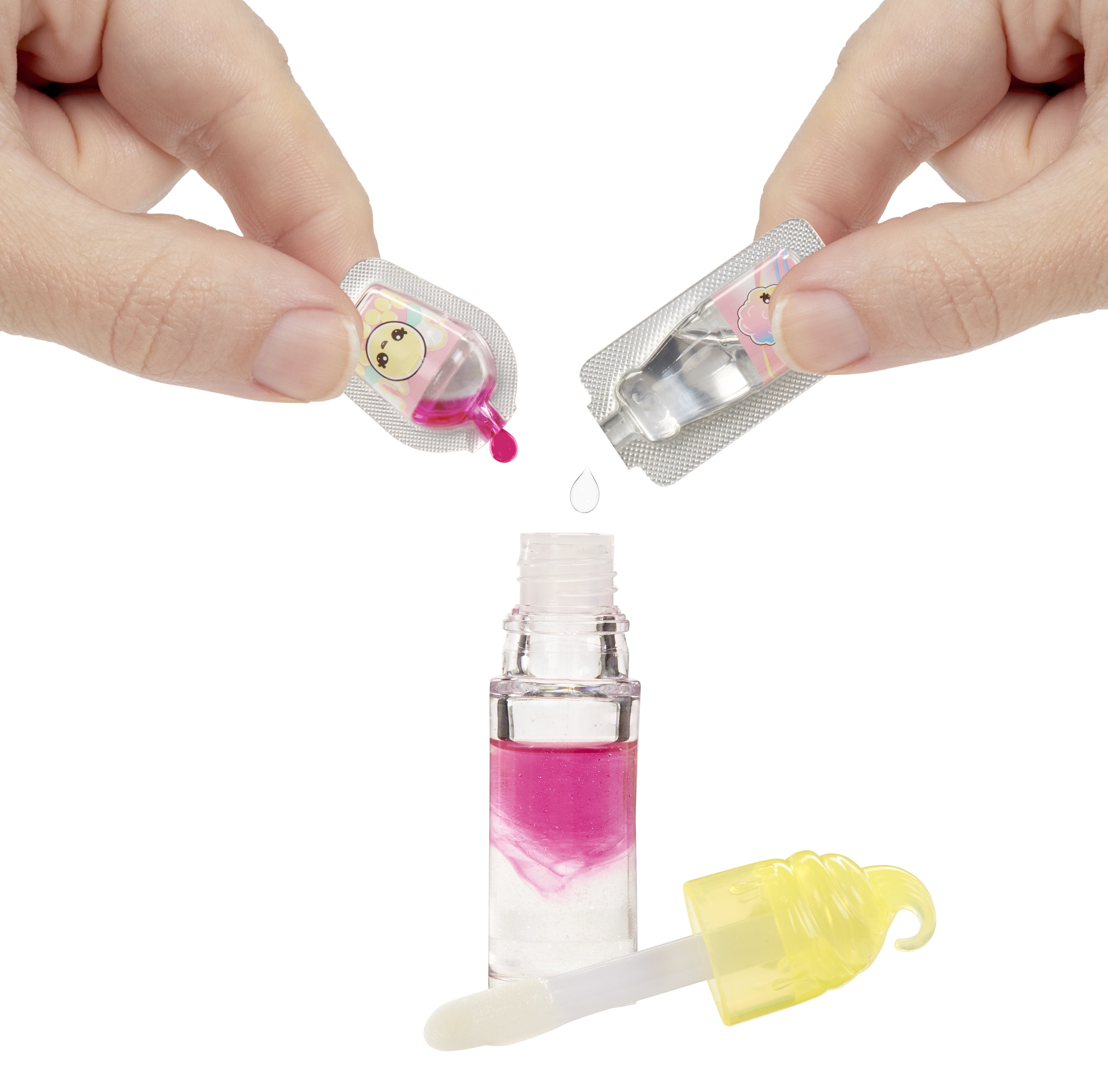 EAN 0035051525462 - MGA Entertainment Yummiland Lip Gloss Doll Series 2- Cotton Candy (Nia Candy Fluff) imagen 4