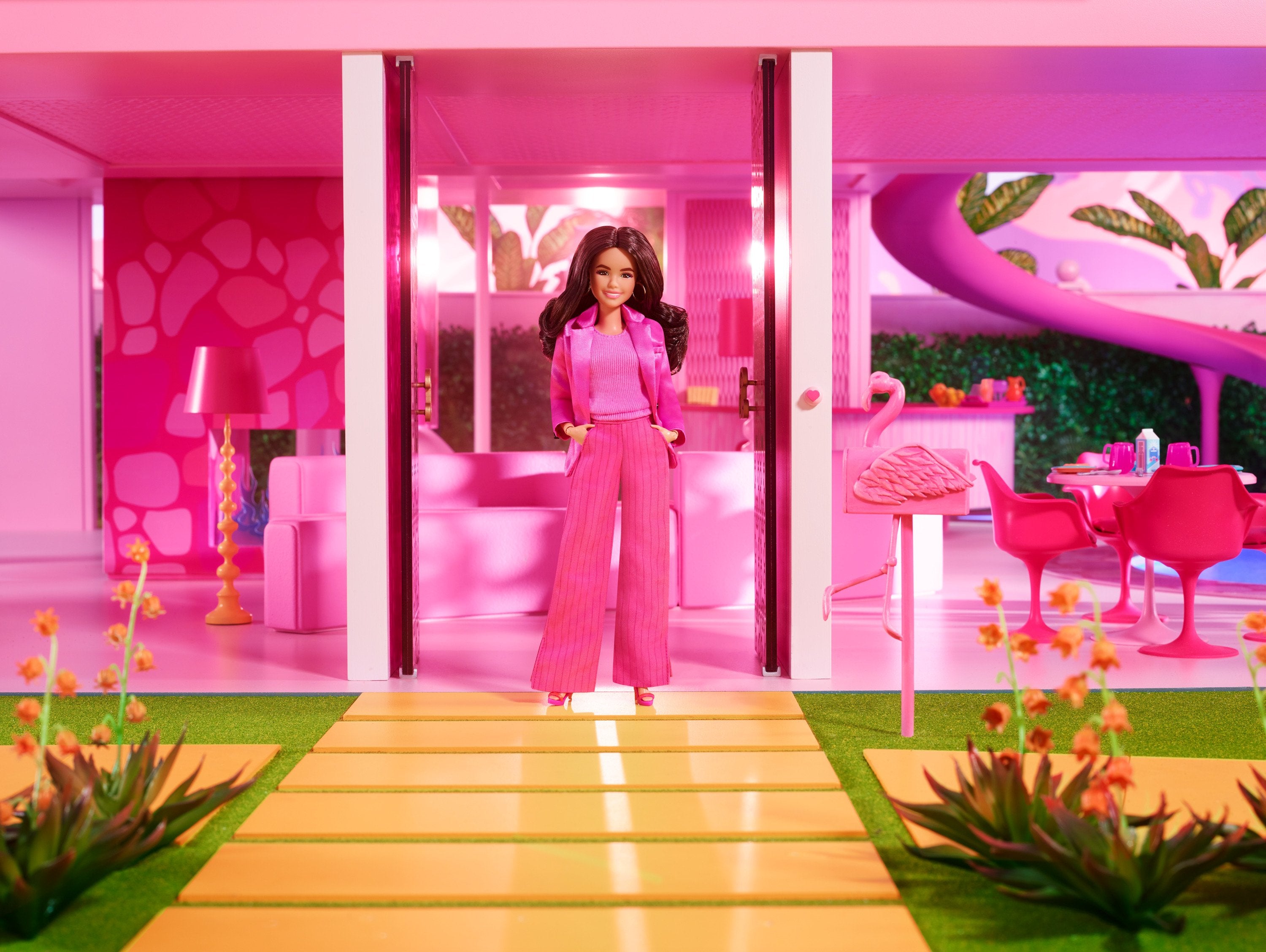 EAN 0194735160730 - Barbie Signature HPJ98 muñeca imagen 2