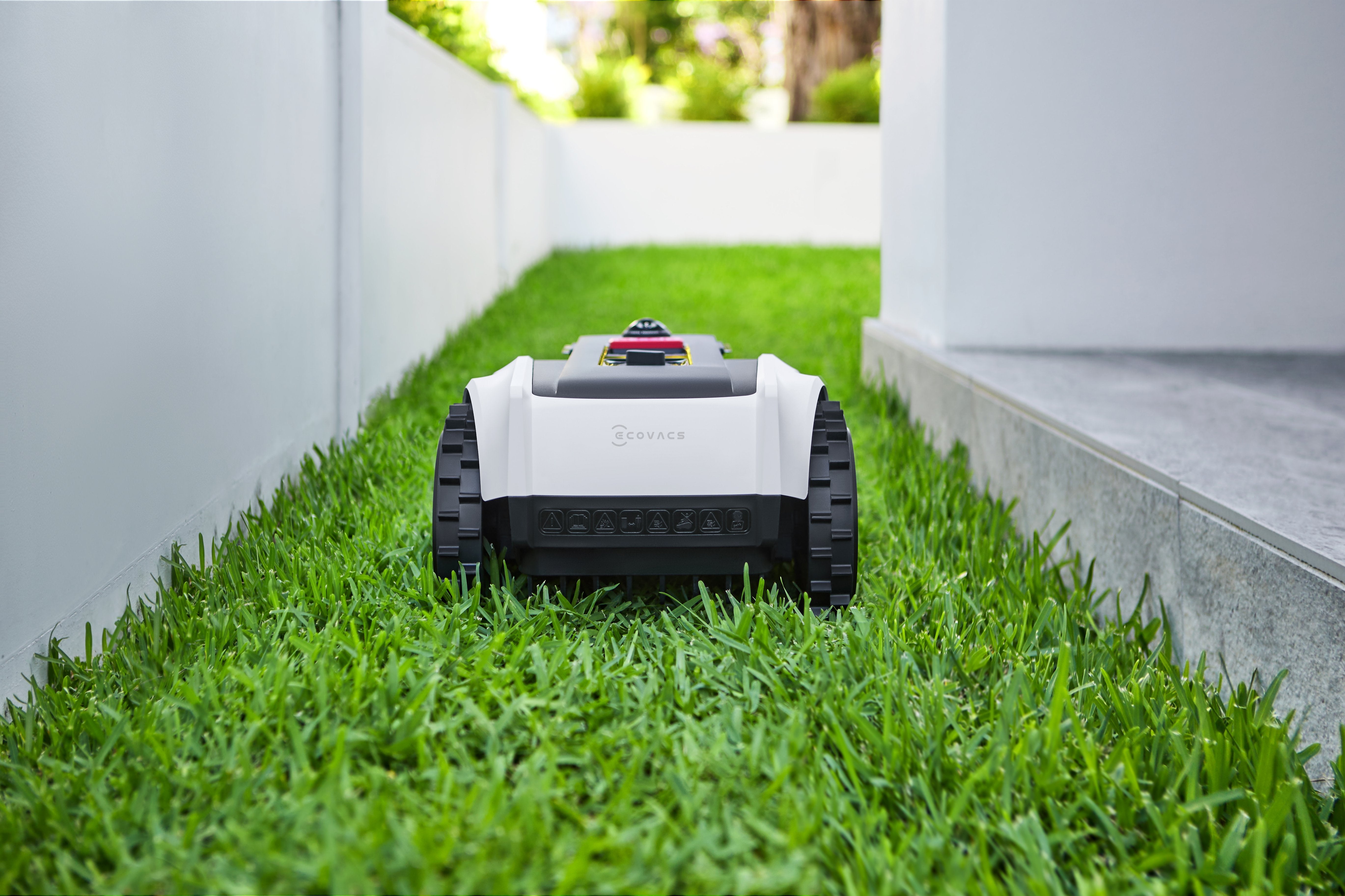 EAN 6970135034796 - Ecovacs GOAT O500 Panorama Robot cortacésped Batería Negro, Blanco imagen 5