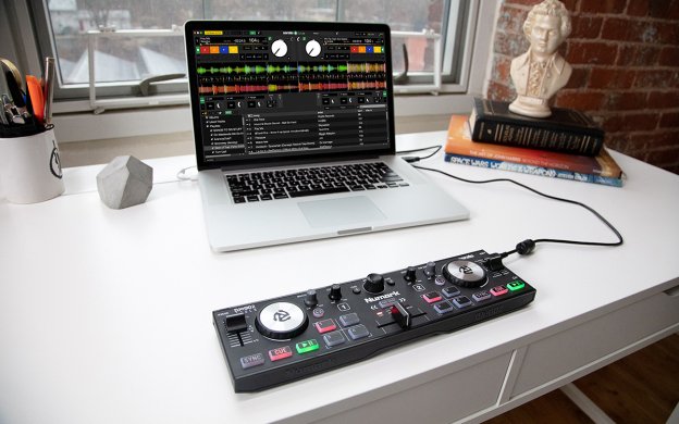 Numark Dj2go2 Touch 2-Kanal Kompakt-Dj-Controller, Mixer, Audio-Interface