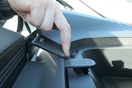 Brodit Proclip Renault Trafic Bj. 22-23