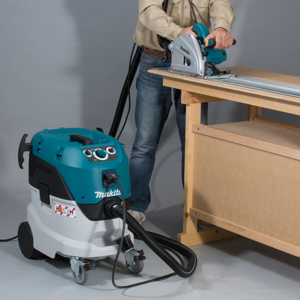 EAN 0088381846035 - Makita VC4210M aspiradora 34 L Aspiradora de tambor Seca y húmeda 1200 W Combinado imagen 3