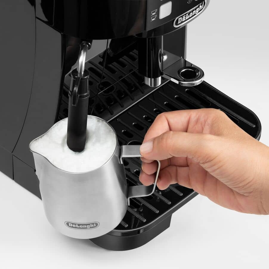 De Longhi Magnifica S Kaffeevollautomat Schwarz