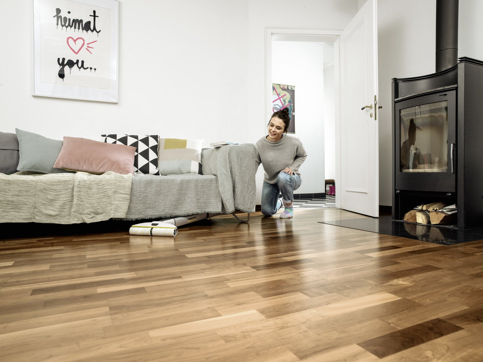 EAN 4054278975153 - Kärcher EWM 2 Aspiradora escoba Batería Húmedo Negro, Blanco, Amarillo 2,5 Ah imagen 7