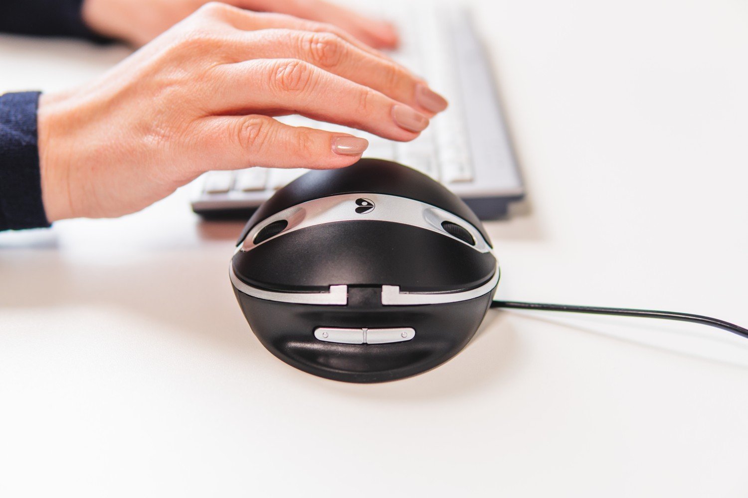 Bakkerelkhuizen Oyster Wireless Ratón Ambidextro Inalámbrico Usb Tipo A 1200 Dpi