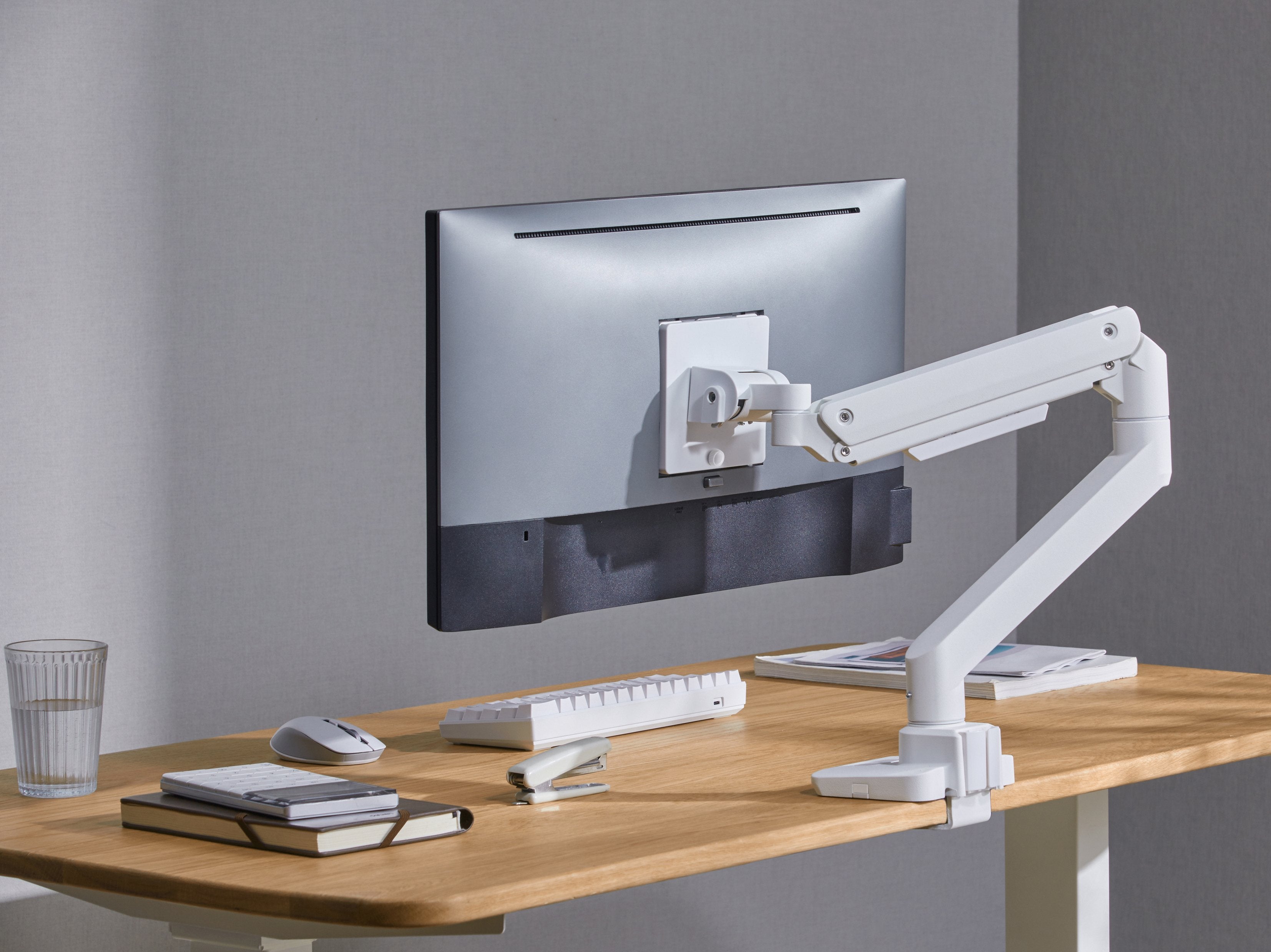 EAN 4015867236062 - Equip 650181 soporte para monitor 124,5 cm (49") imagen 9