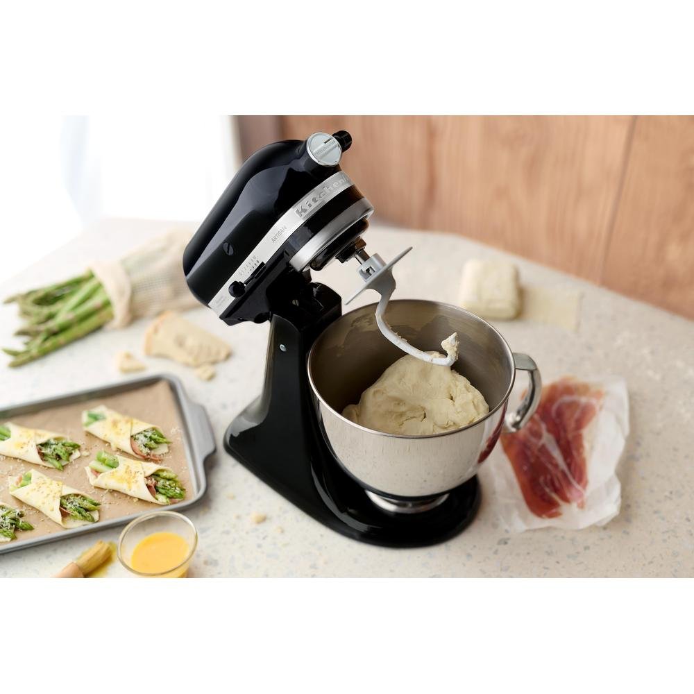 EAN 5413184120634 - KitchenAid Artisan Batidora de varillas 300 W Negro imagen 4