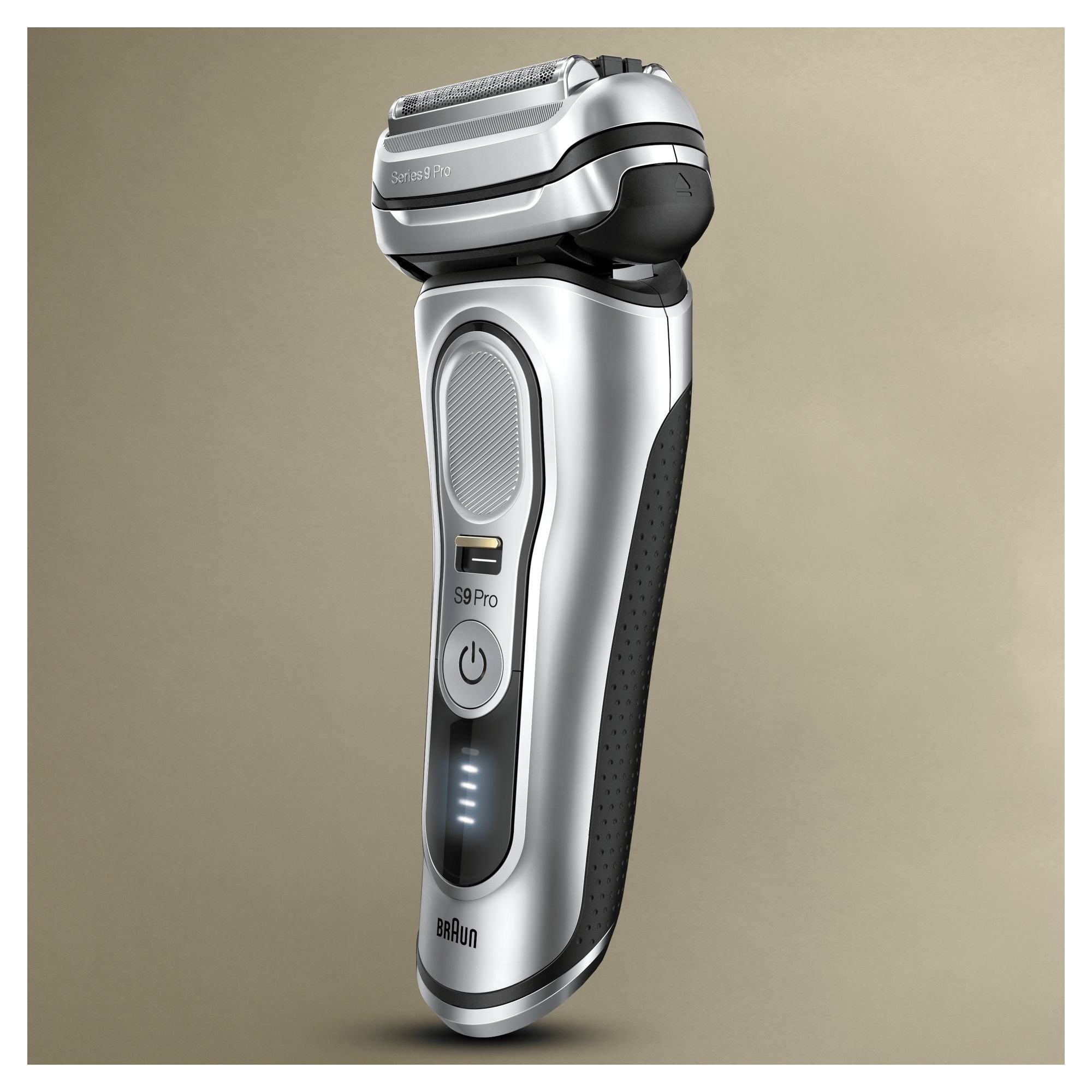 EAN 4210201394235 - Braun Series 9 9467cc Wet & Dry Máquina de afeitar de láminas Recortadora Negro, Gris imagen 3