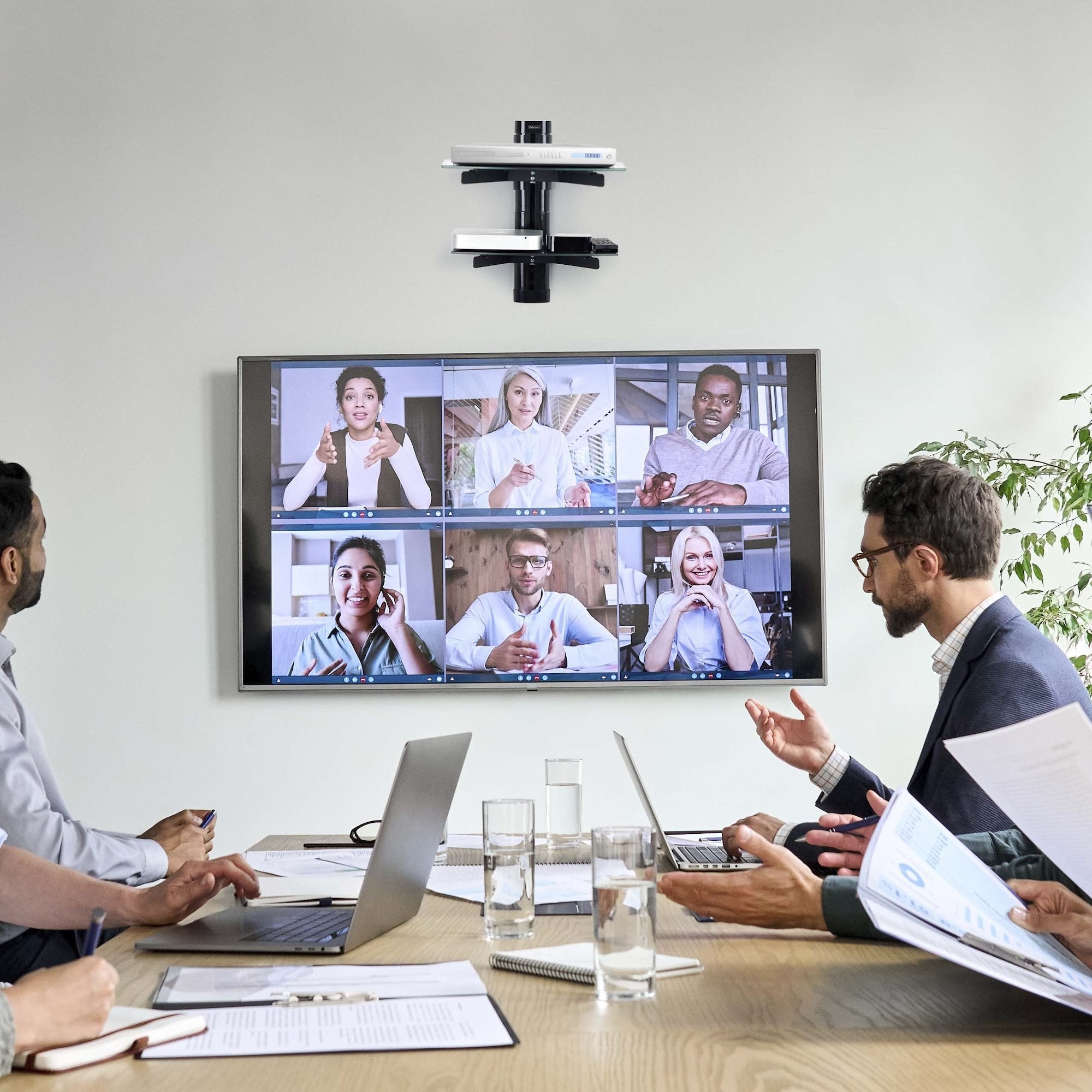 Startech.Com Dual Floating Wall-Mounted Av Shelves, Adjustable Height Shelf For Under Tv, Organize A/V Equipment On Blac