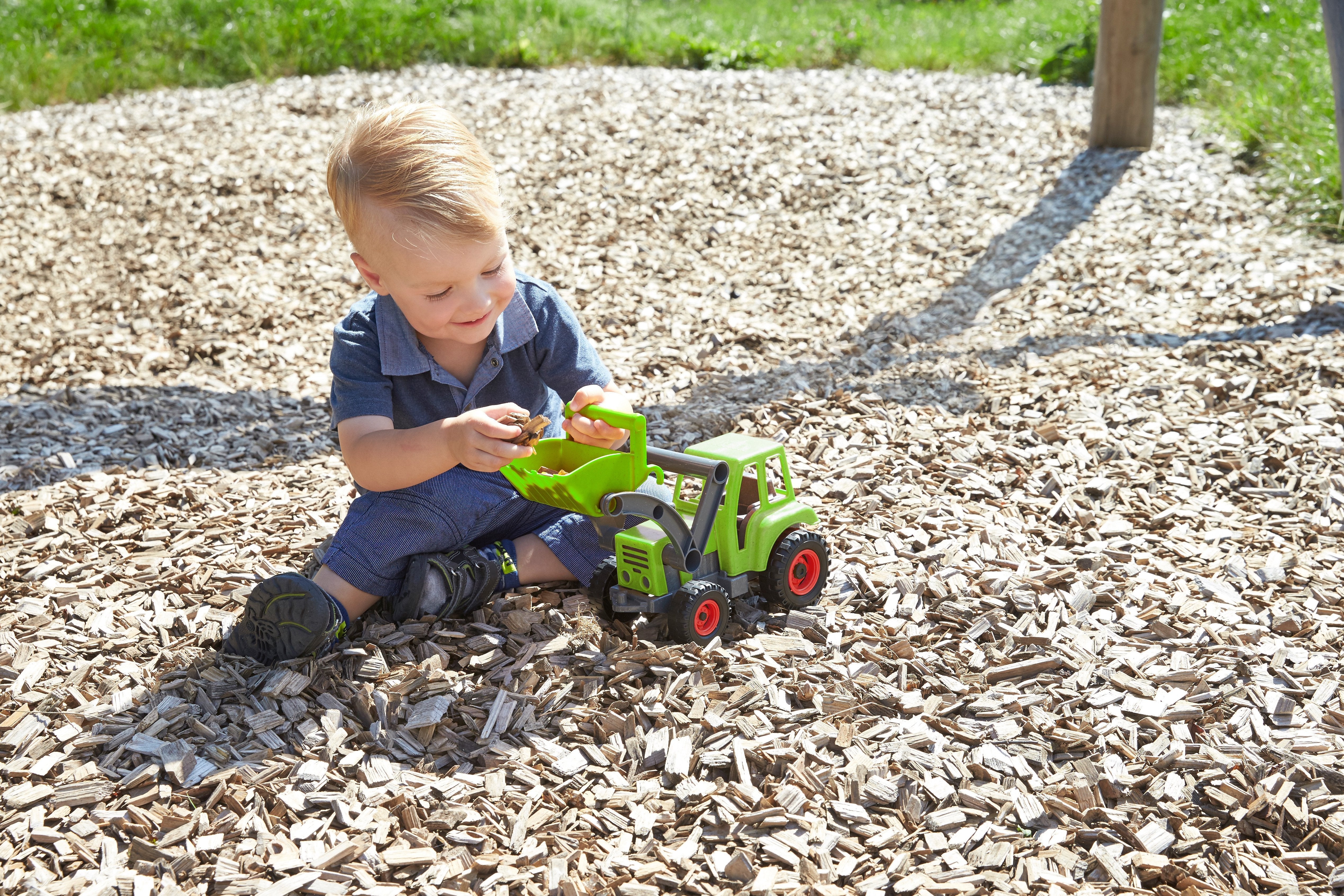 Lena Ecoactives Tractor With Shovel 36 Cm