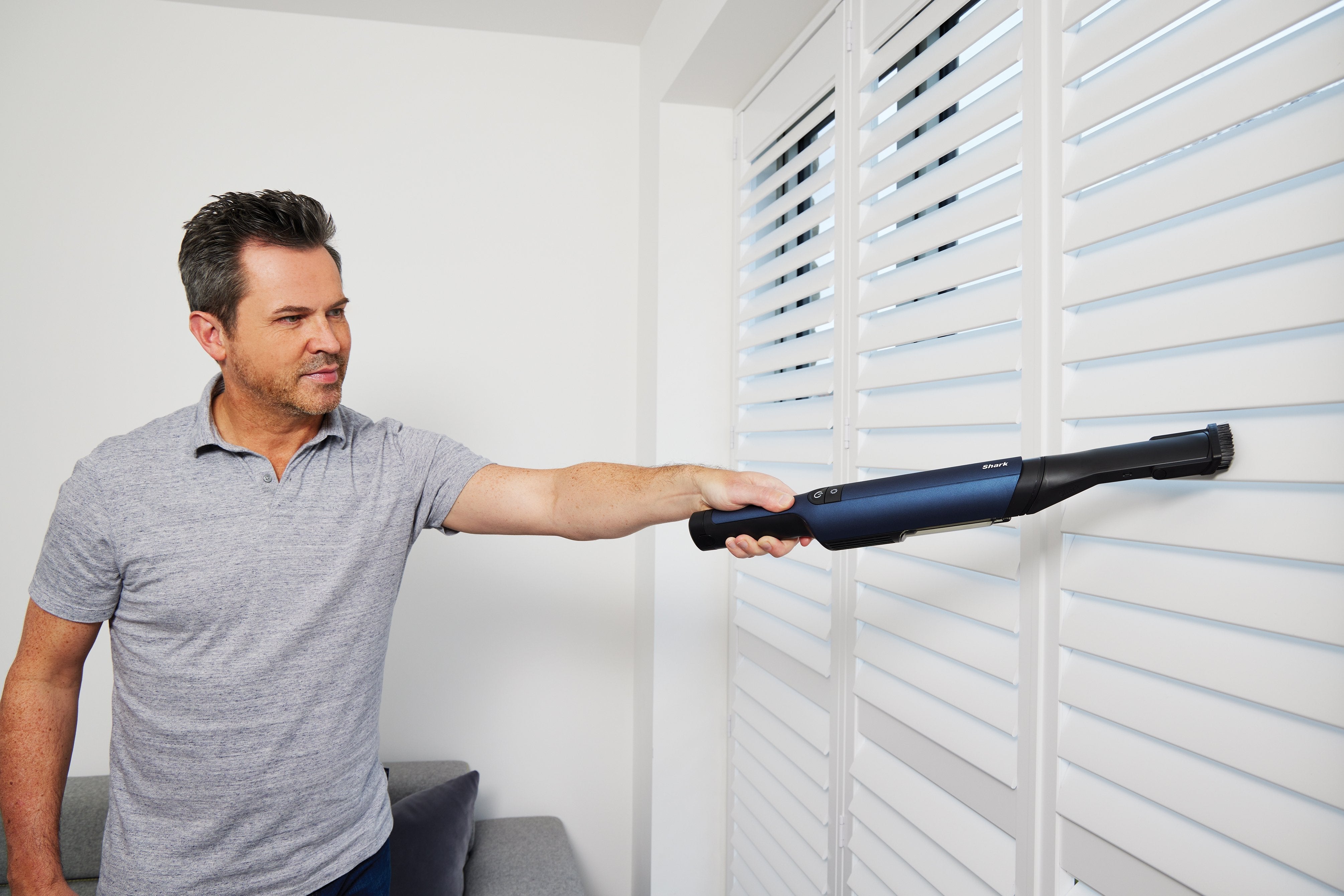 EAN 0622356245876 - Shark WV270EU aspiradora de mano Azul Sin bolsa imagen 13