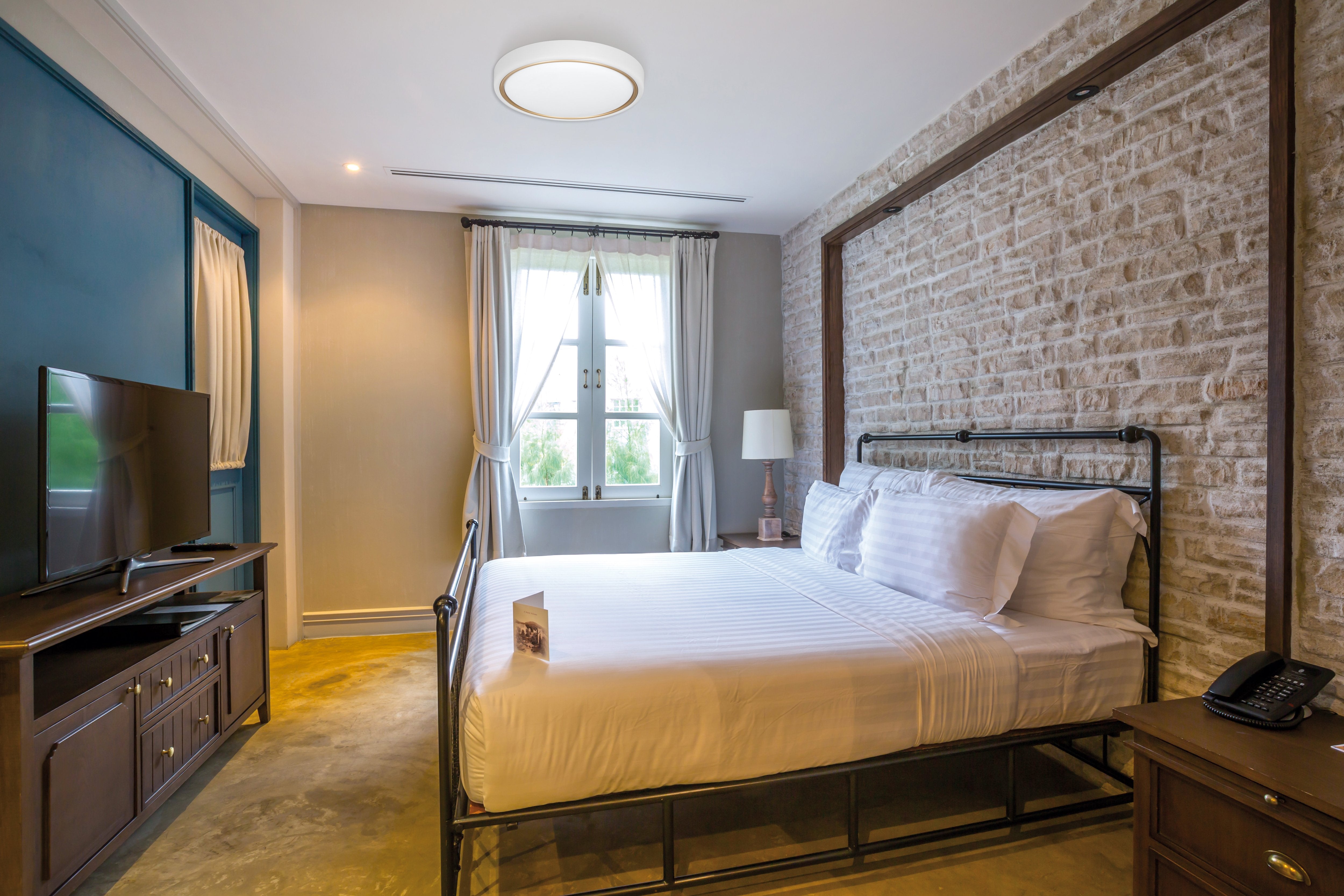 Plafón Led Activejet Aje-Verdi W/G Blanco/Oro 23w