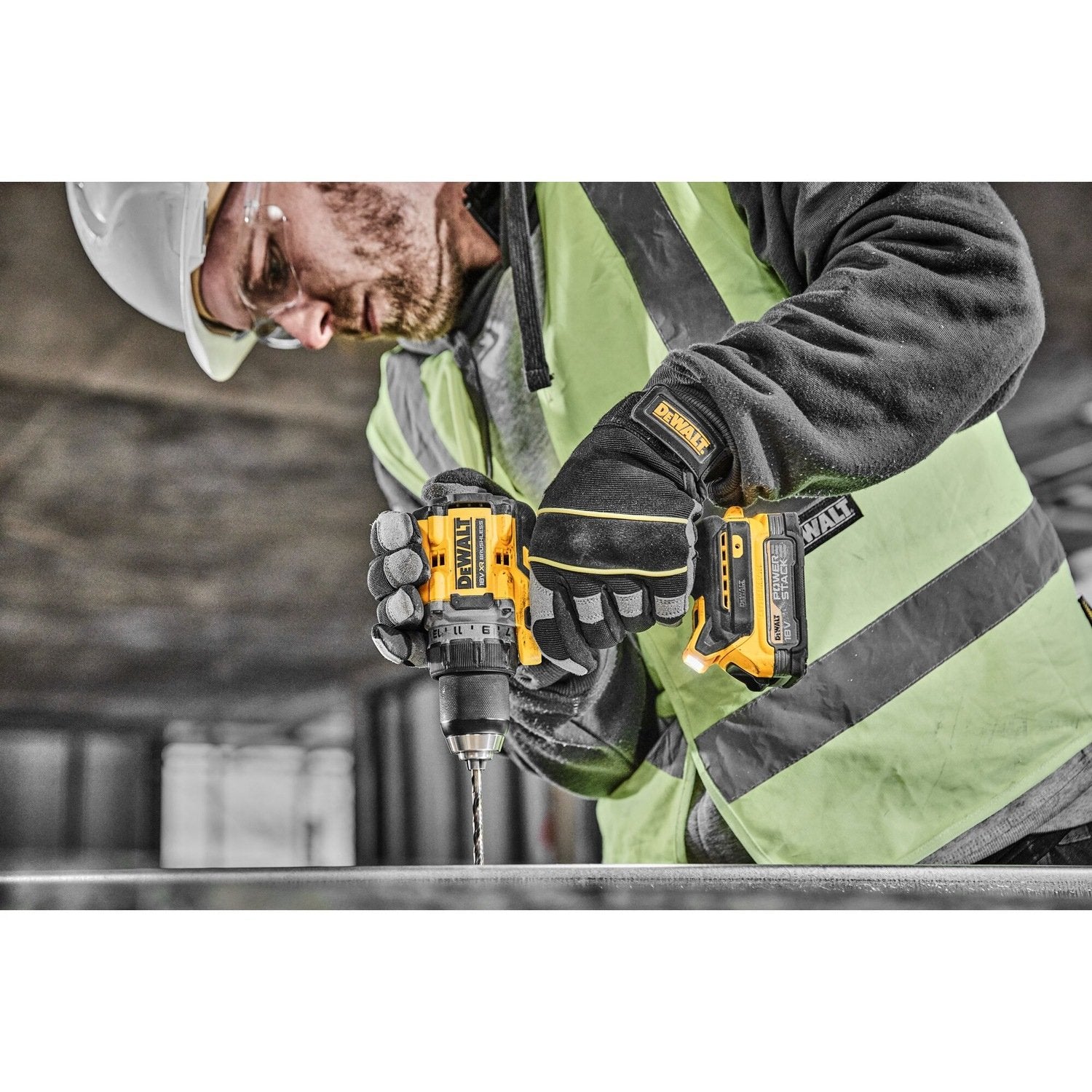 EAN 5035048750247 - DeWALT DCD800NT-XJ taladro 2000 RPM 1,28 kg imagen 4