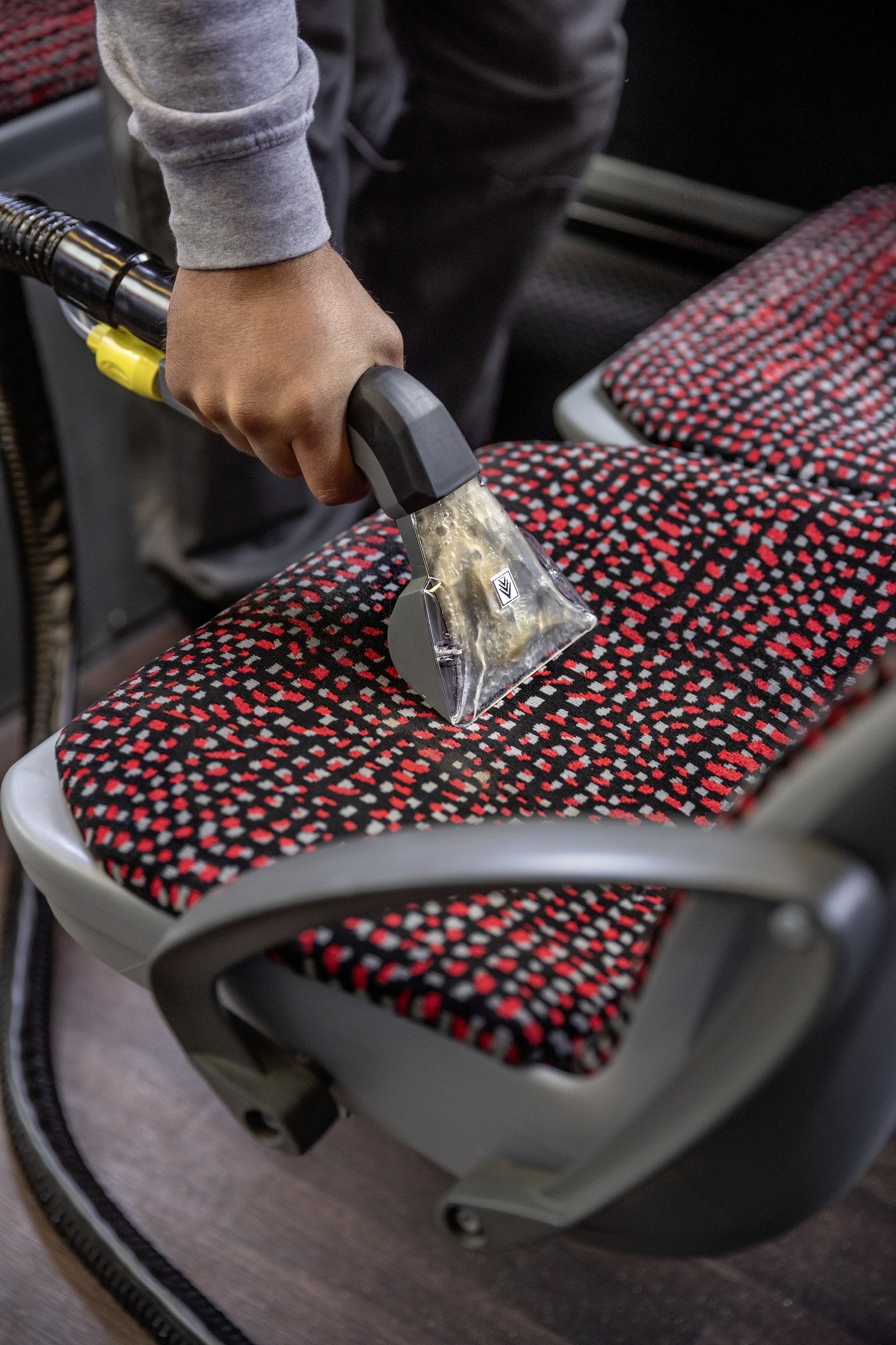 EAN 4054278882529 - Kärcher Puzzi 8/1 7 L Aspiradora de tambor Húmedo 1200 W Sin bolsa imagen 9