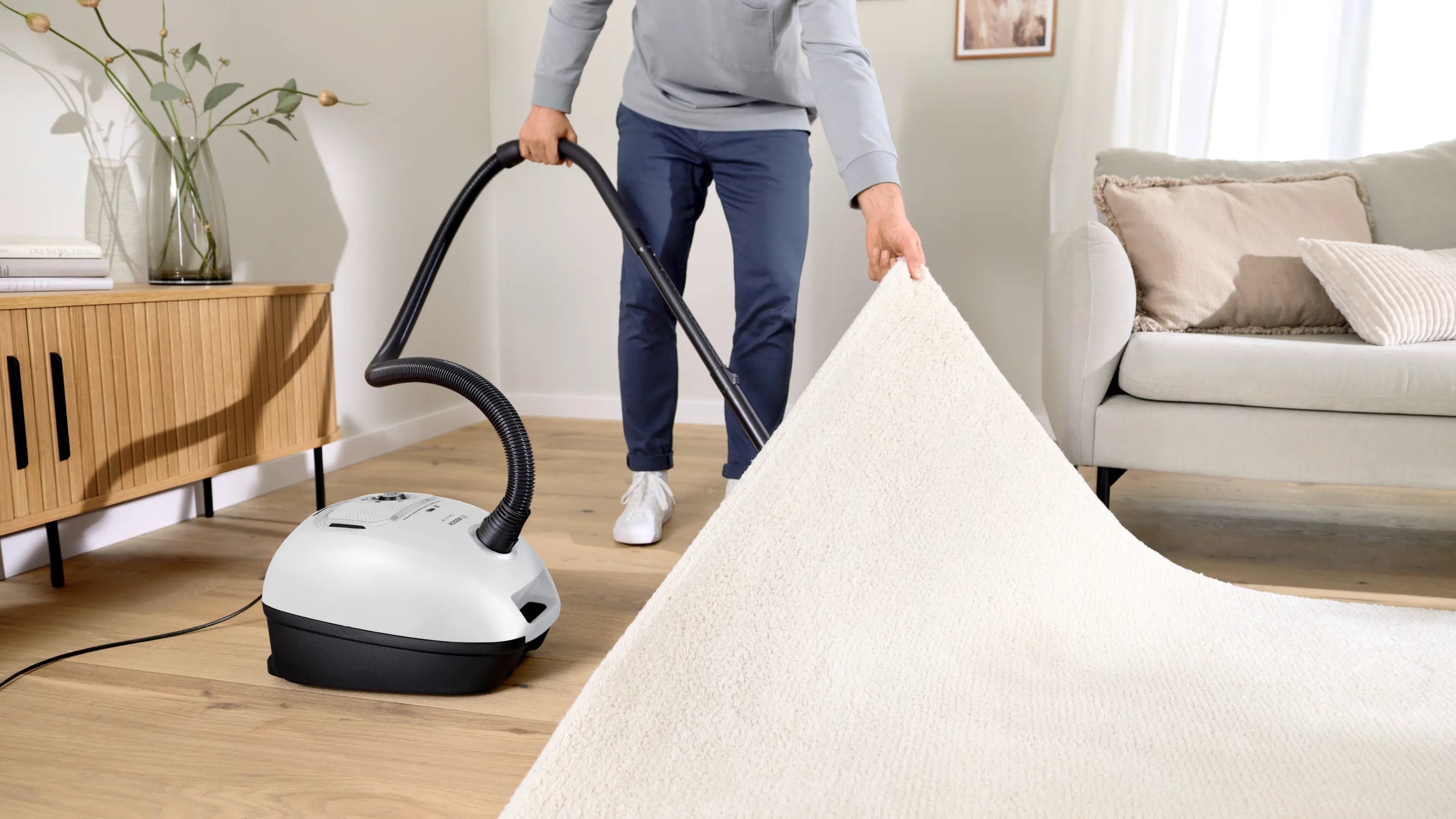 EAN 4242005484027 - Bosch BGB41WH1 aspiradora 4 L Aspiradora cilíndrica Secar 600 W Bolsa para el polvo imagen 7