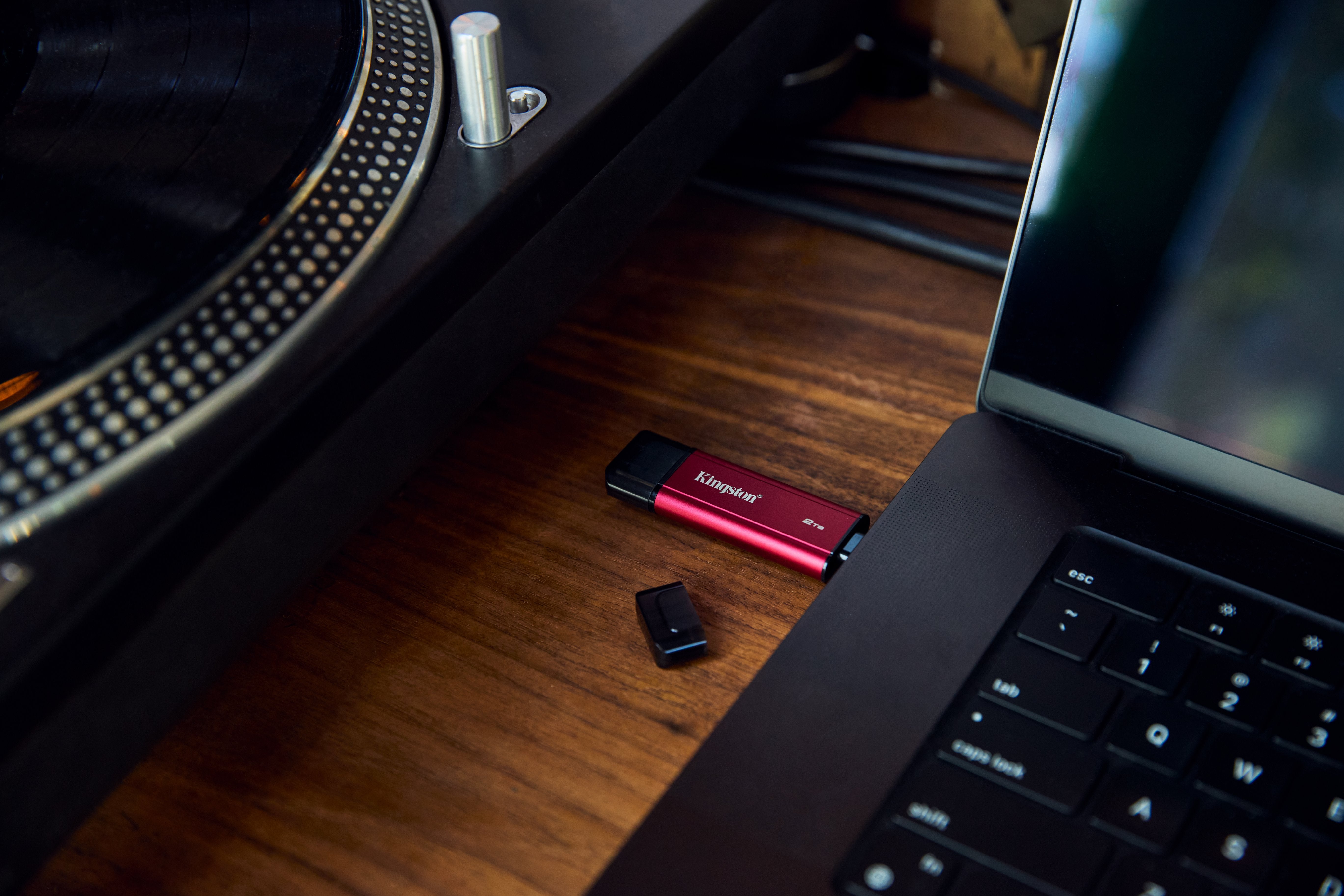 EAN 0740617352214 - Kingston Technology Dual Portable USB Type-A / USB Type-C 3.2 Gen 2 (3.1 Gen 2) Negro, Rojo imagen 12