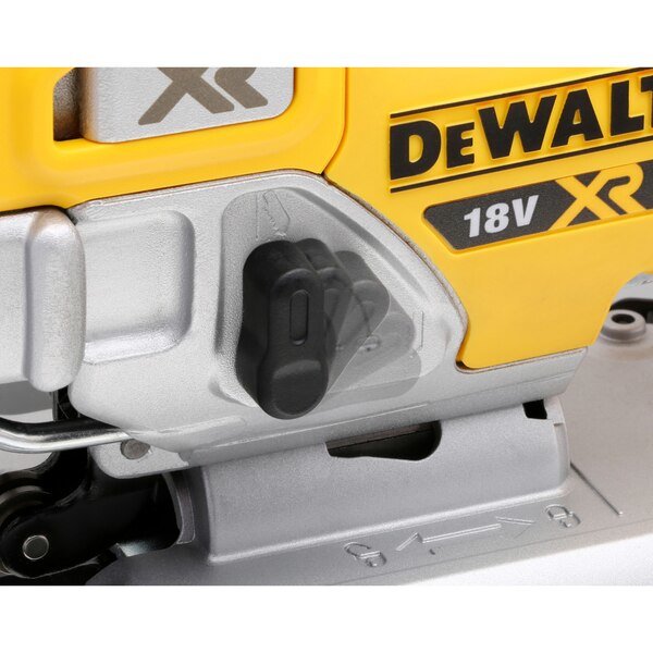 Dewalt Sierra De Calar Inalámbrica Dcs334nt, 18 Voltios Dcs334nt-Xj
