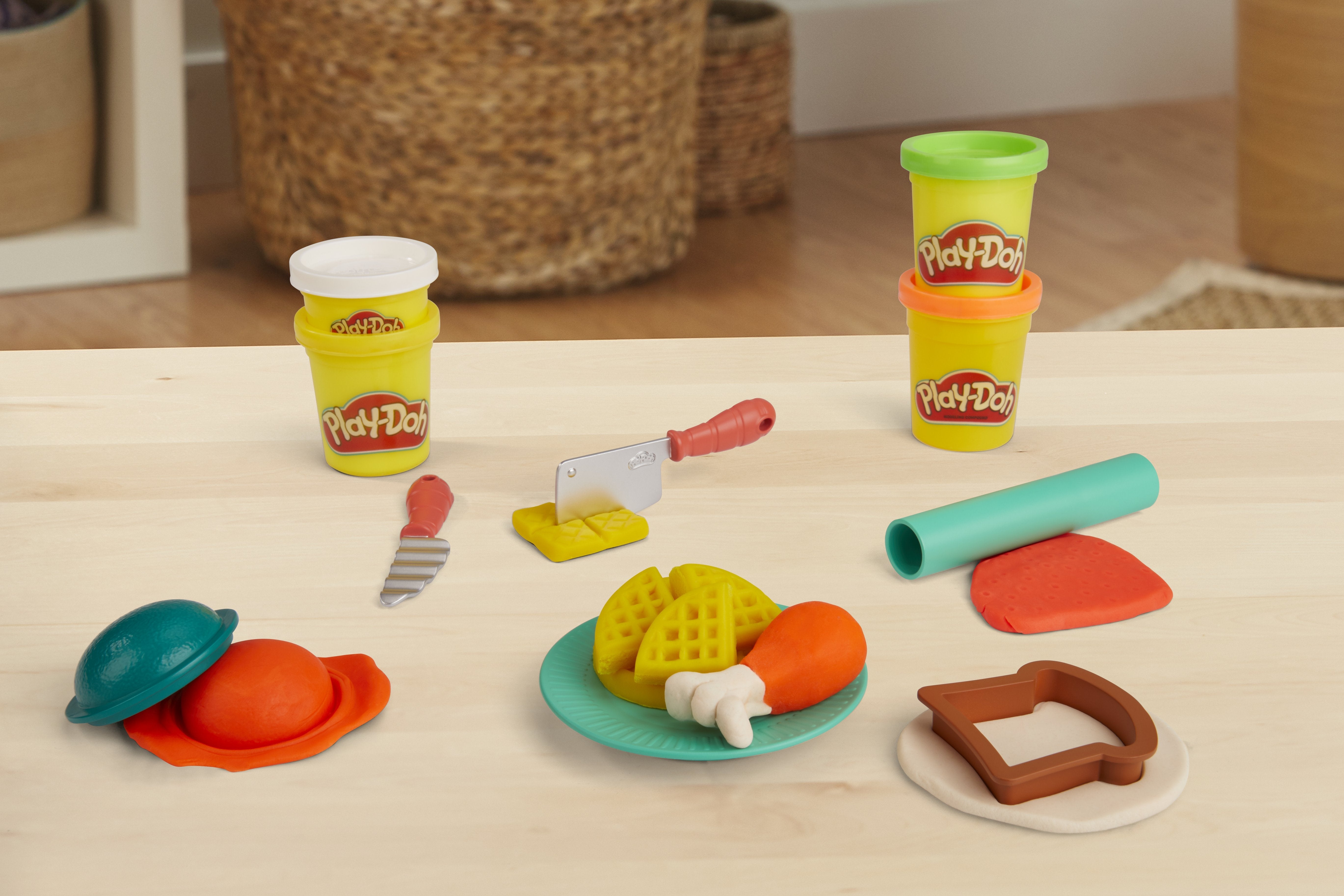 Hasbro Play-Doh Little Chef Starter Kit, Amasar F69045l0
