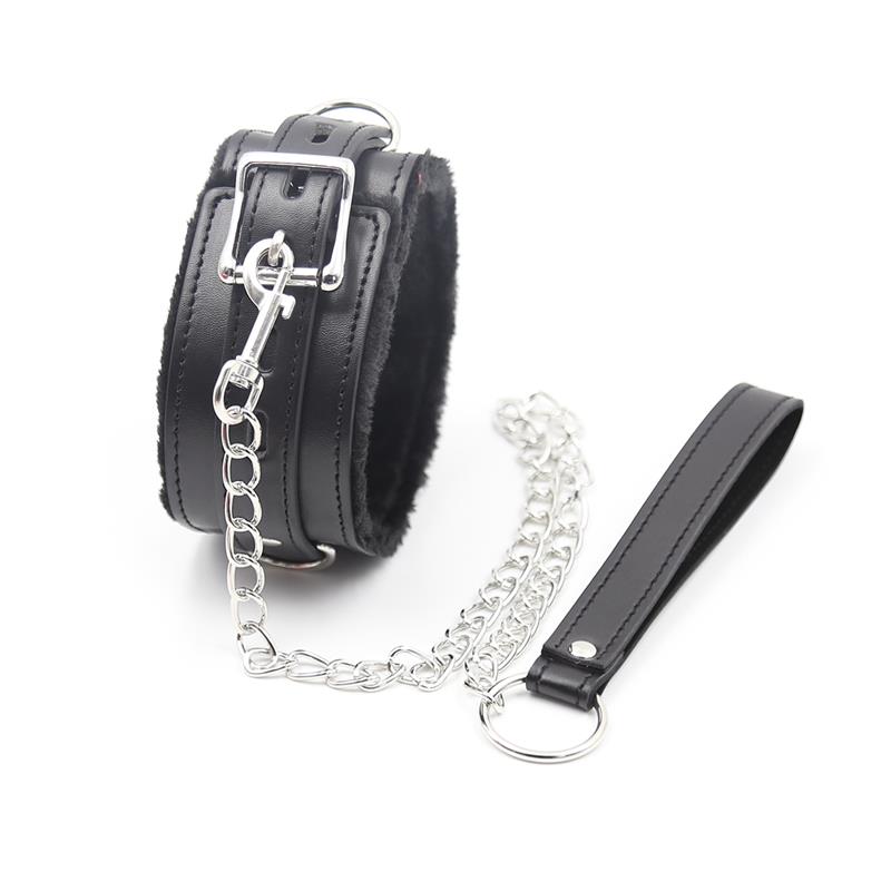 Collar Con Correa Negro