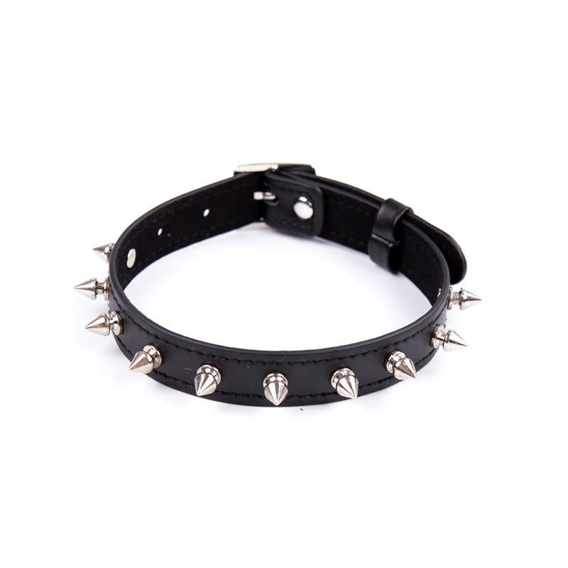 Collar Con Pinchos Negro
