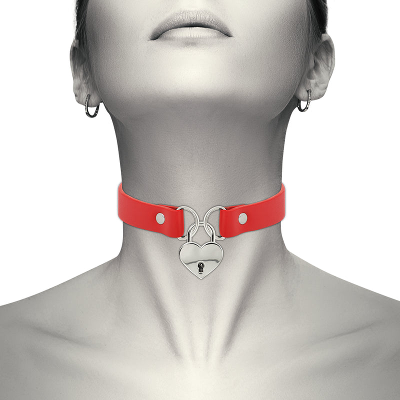 Coquette Chic Desire - Collar Cuero Vegano Rojo Accesorio Corazón Con Llave