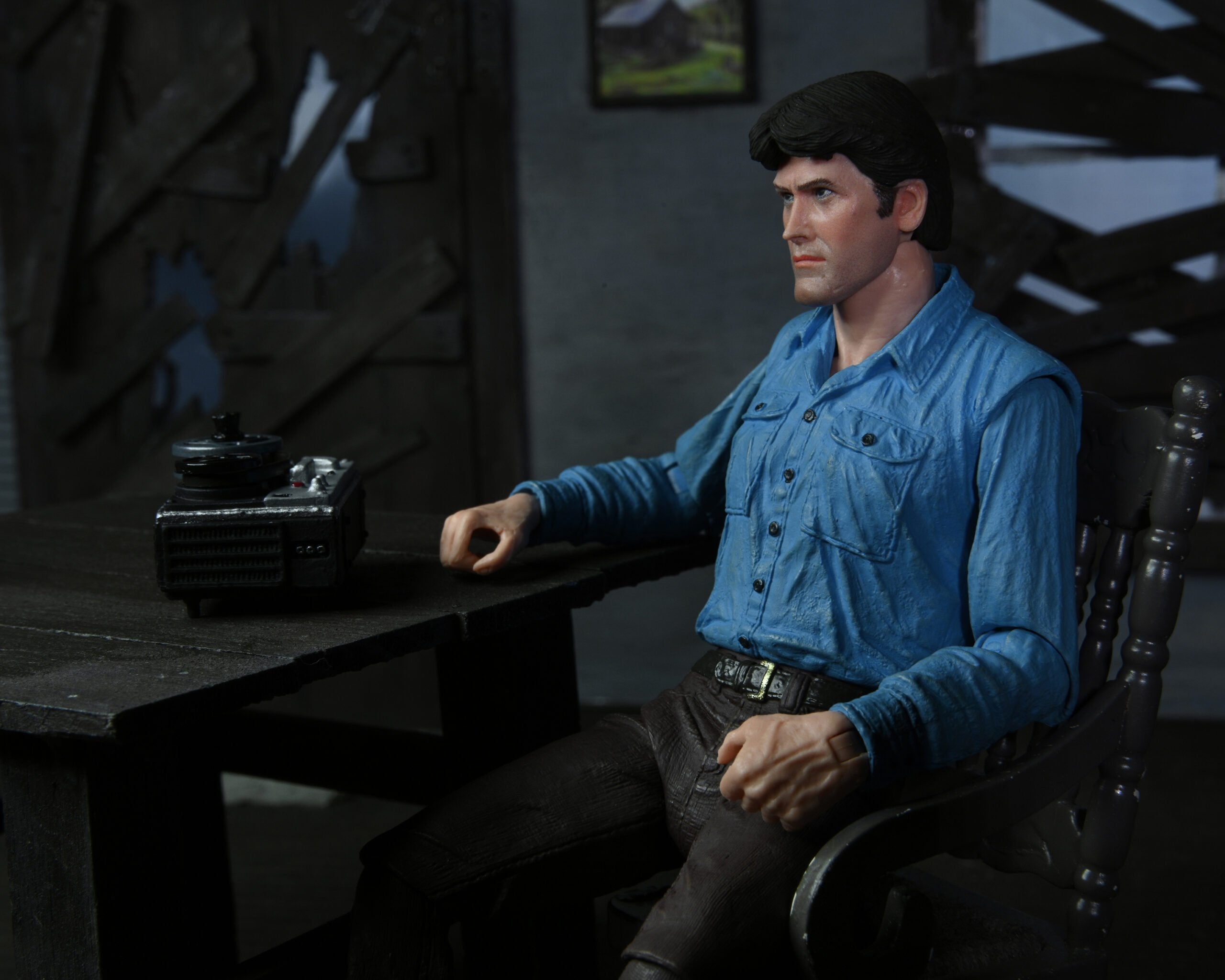 Figura Neca Evil Dead Scale Ultimate Ash 40 Aniversario 18 Cm