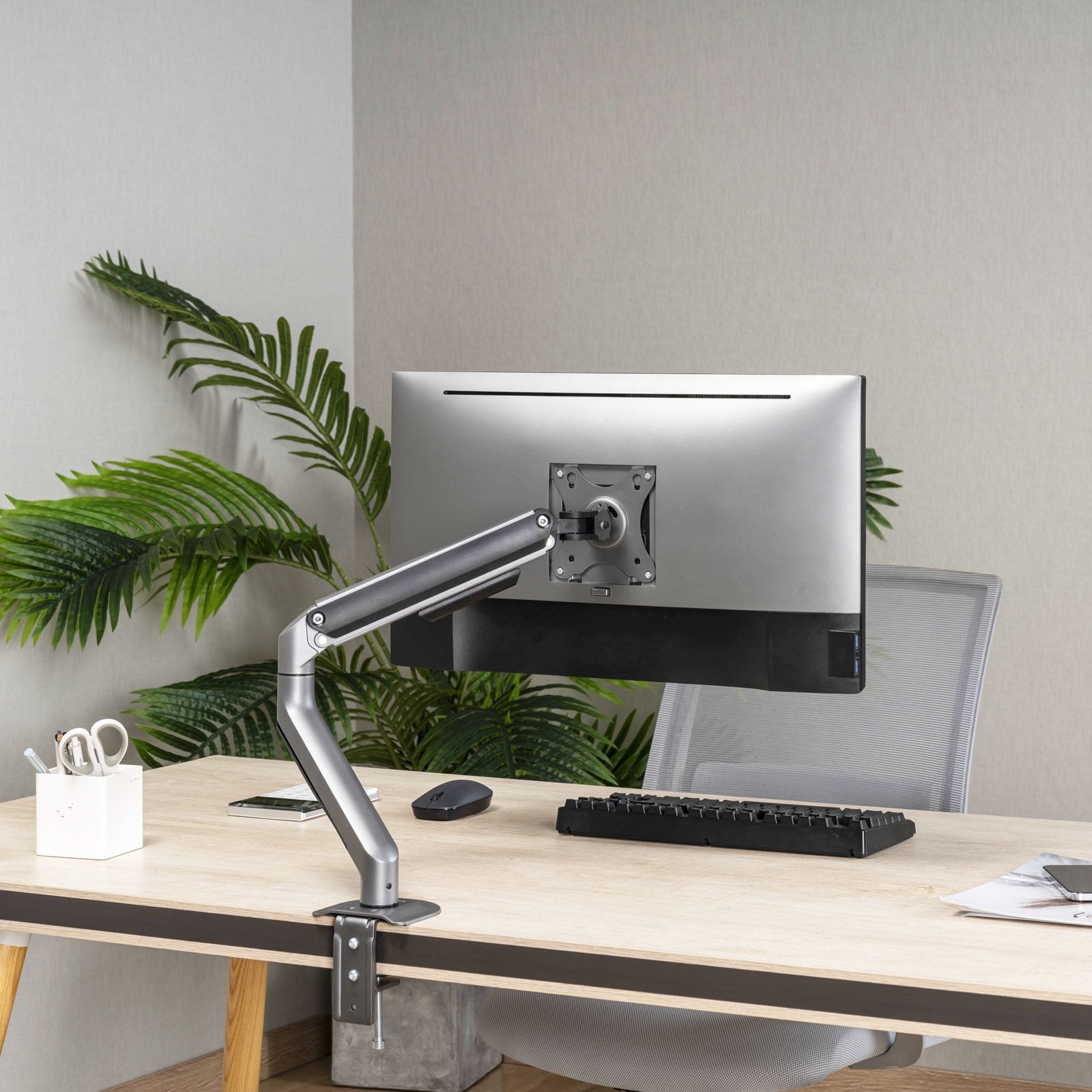 Tooq Soporte Mesa Pantallas Giratorio Inclinacion 1 Brazo 17-32" - Gris