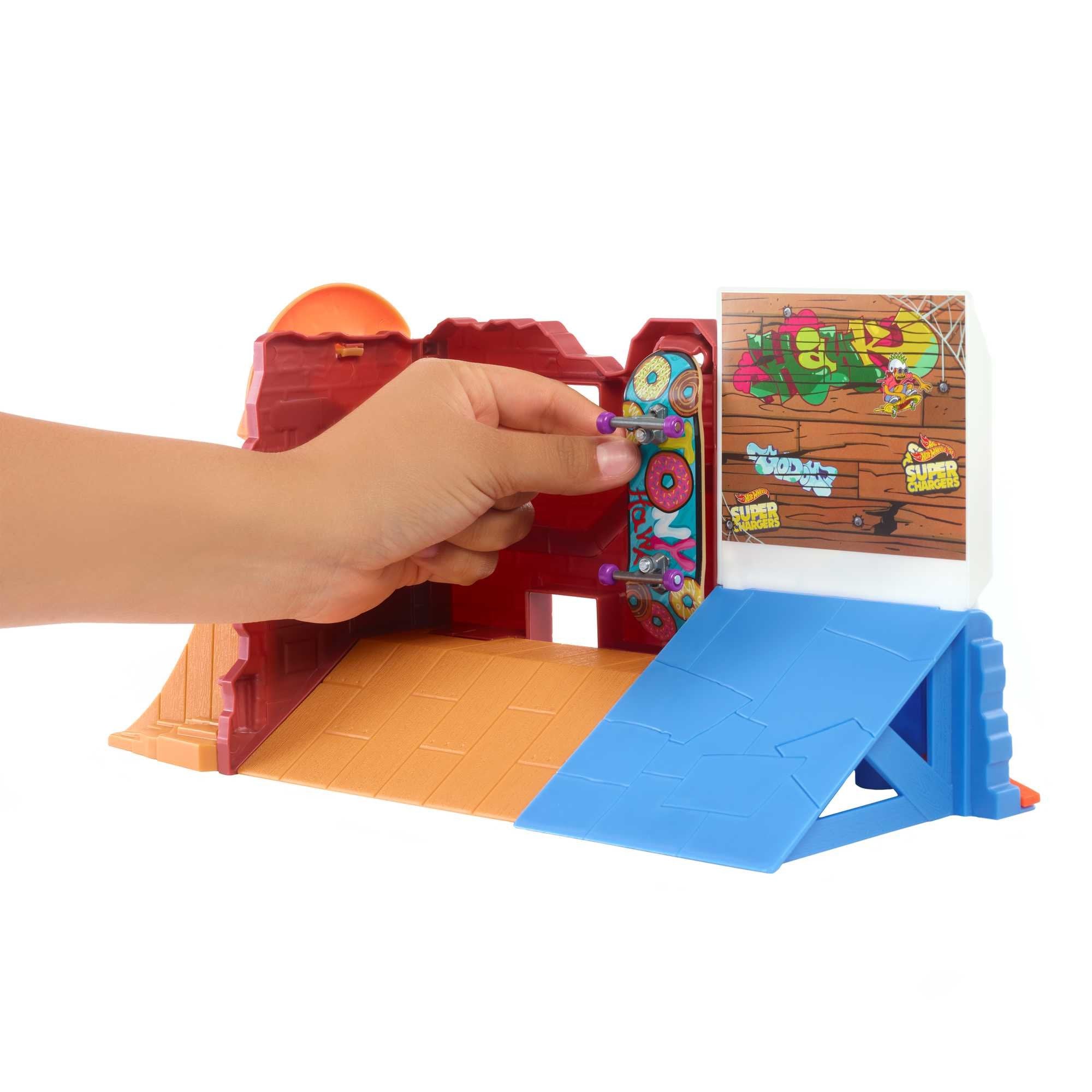 Mattel Hot Wheels Skate Donut Skatepark