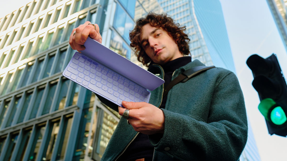 EAN 5099206126121 - Logitech Keys-To-Go 2 QWERTY Internacional de EE.UU. Bluetooth Lila imagen 1