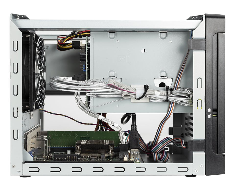 EAN 4250749706701 - bluechip SERVERline T10302s servidor 960 GB Cubo Intel Atom® C3558 2,2 GHz 16 GB DDR4-SDRAM 265 W imagen 2