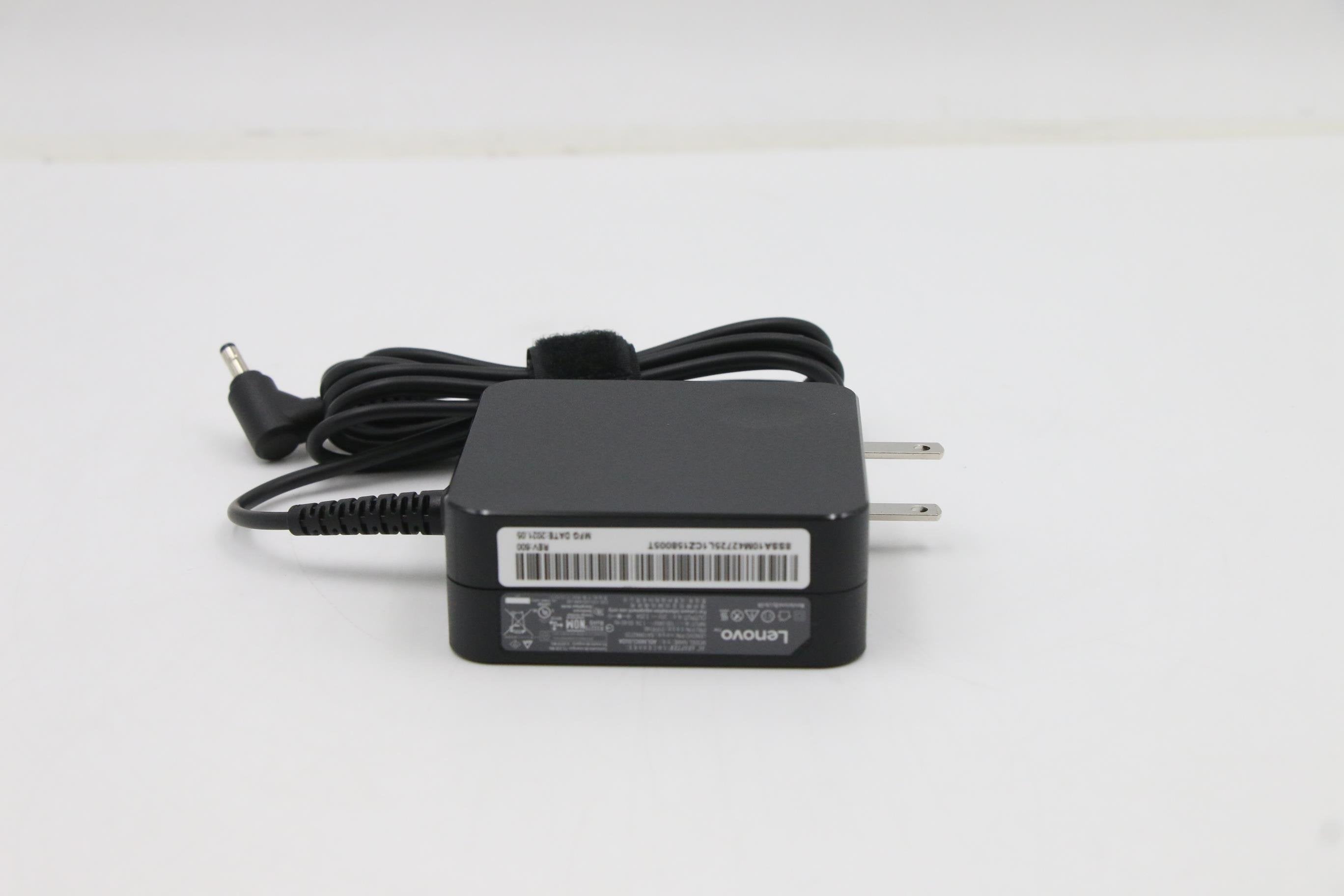 EAN 5704174233169 - Lenovo 01FR146 adaptador e inversor de corriente Interior 65 W Negro imagen 1