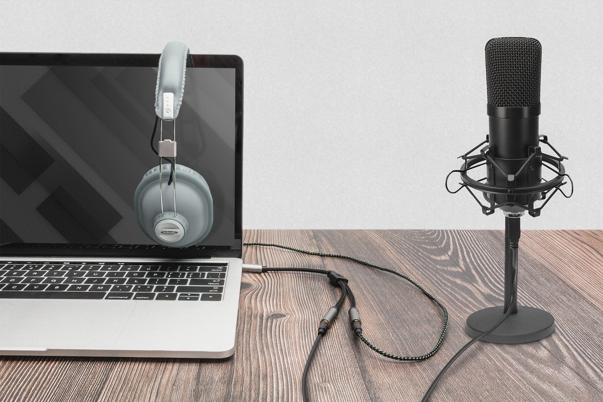 EAN 4016032481317 - Digitus DB-510310-002-S cable de audio 0,2 m 3,5mm 2 x 3.5mm Negro imagen 5