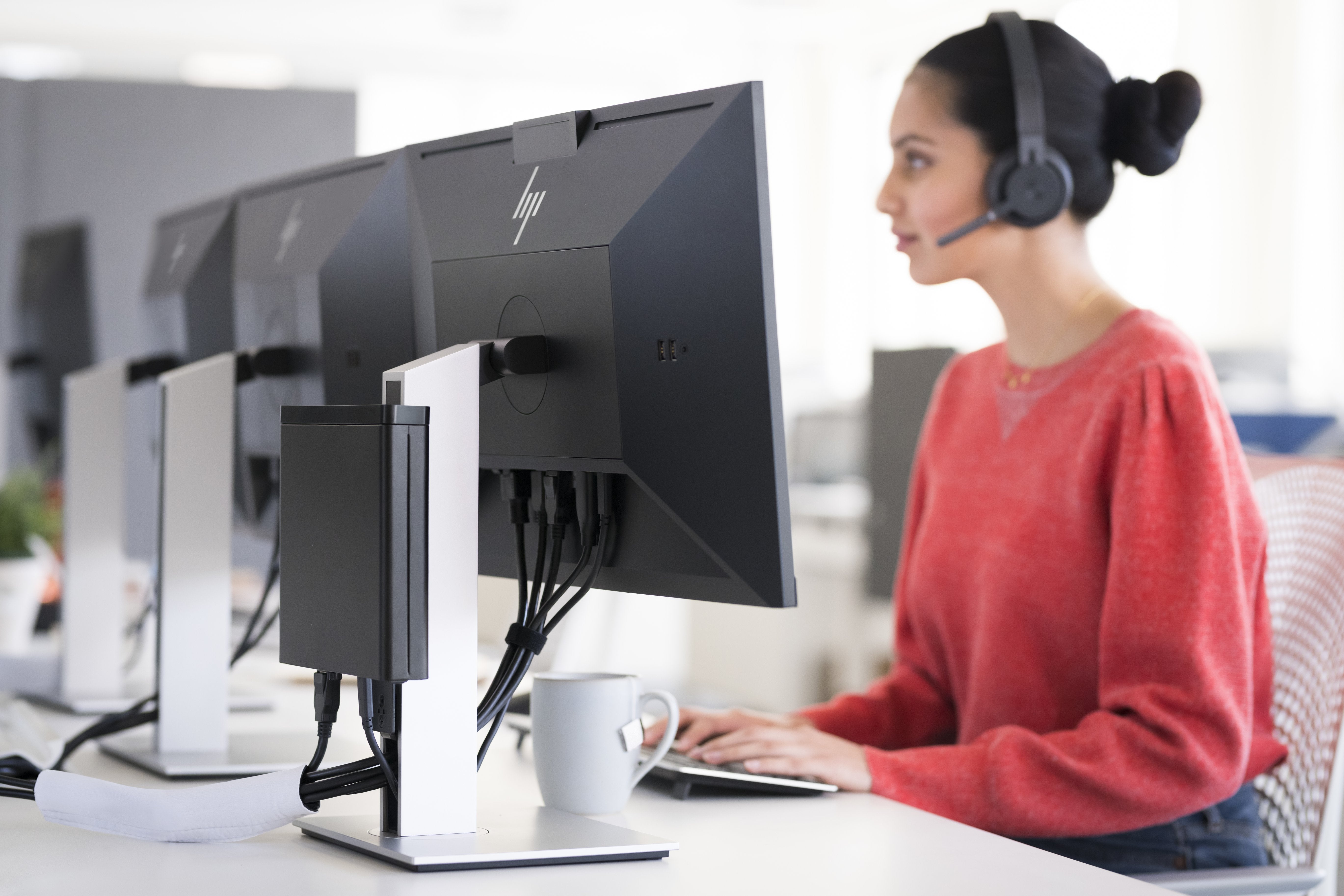 Monitor Hp E24d G4 60,5 Cm (23.8") 1920 X 1080 Pixeles Full Hd Dp/Hdmi/Vga Gris