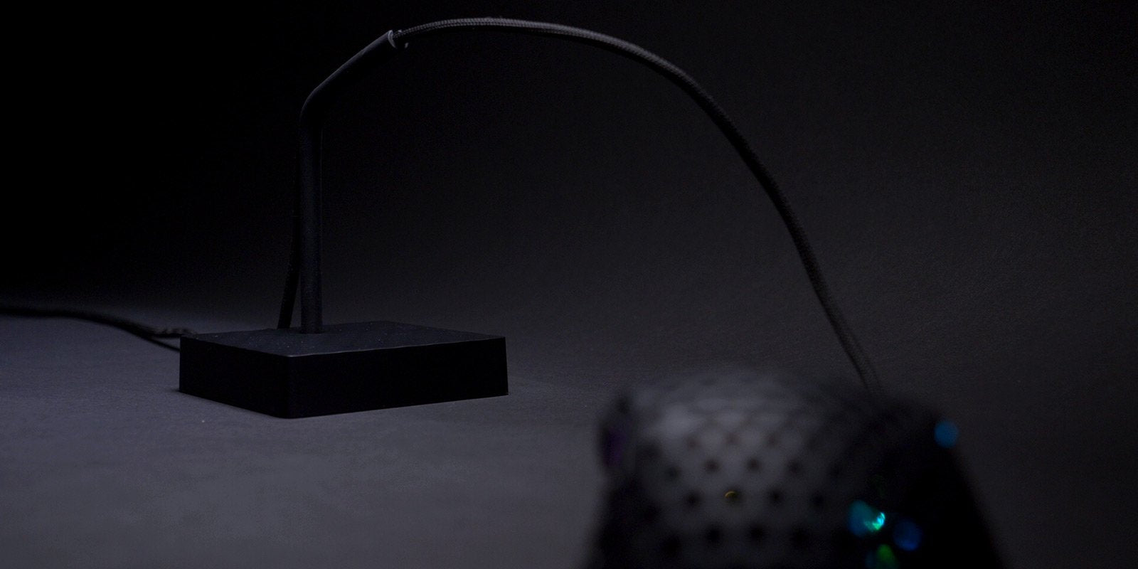 EAN 7340086909020 - CHERRY XTRFY B4 Escritorio Soporte para cables Negro 1 pieza(s) imagen 4