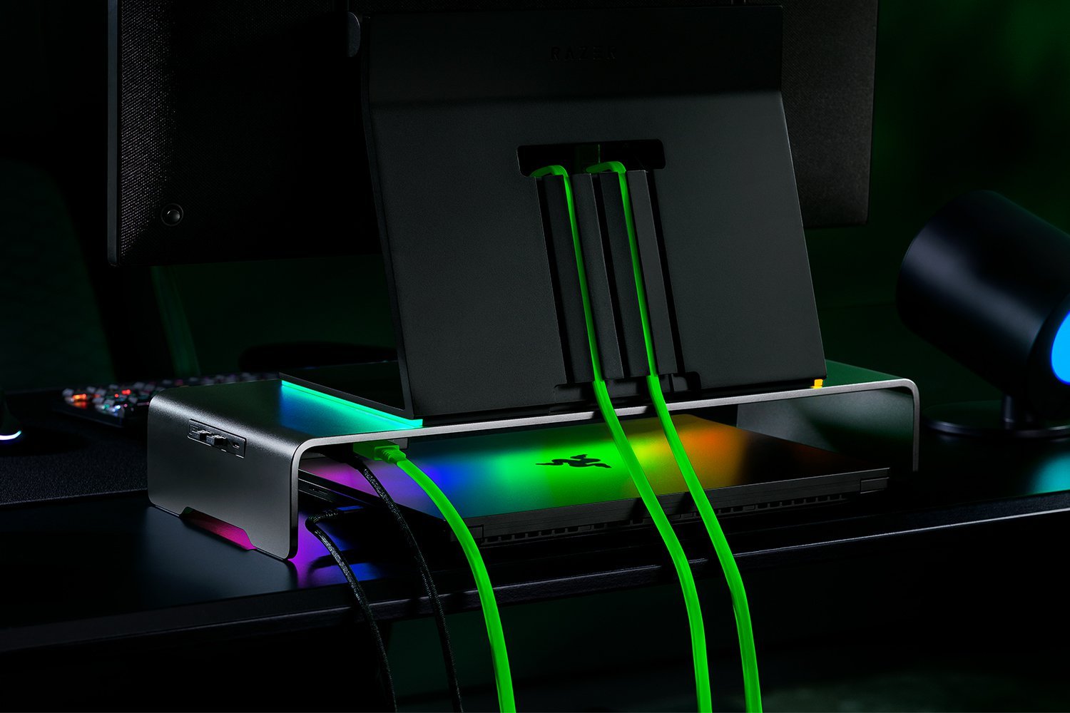 EAN 8887910053409 - Razer RC21-02320100-R3M1 soporte para monitor 68,6 cm (27") Escritorio Aluminio imagen 6