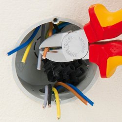 EAN 4003773034025 - Knipex 70 02 125 crimpadora imagen 4